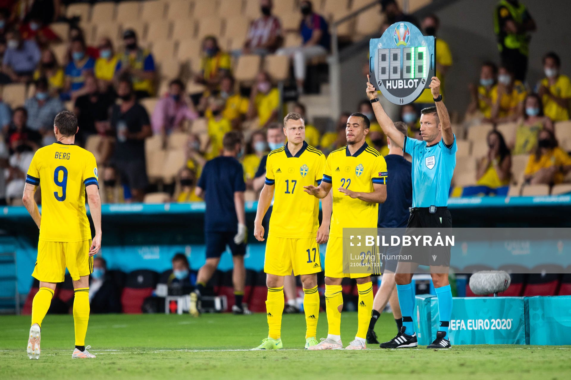 Viktor Claesson and Robin Quaison of Sweden