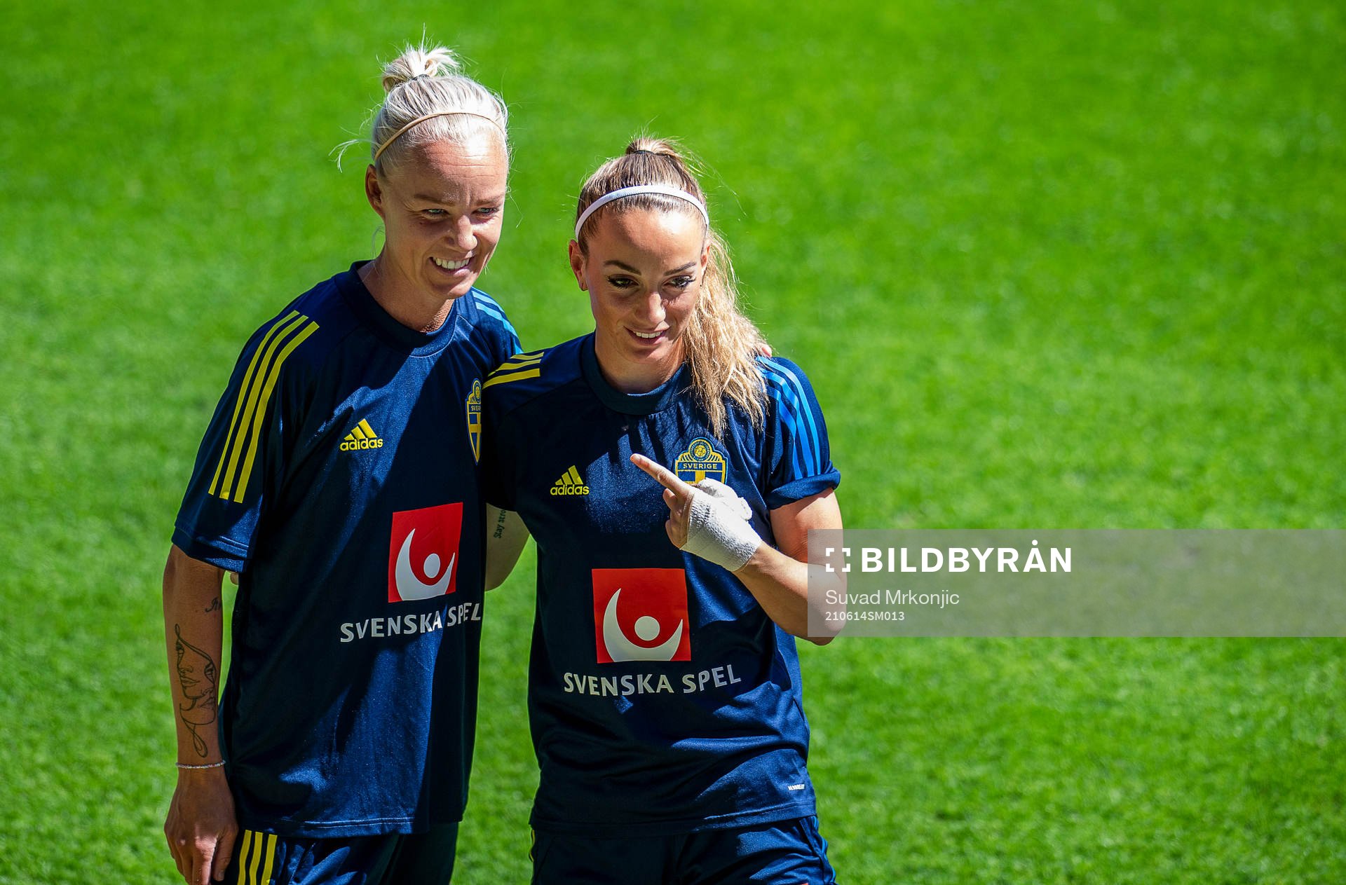 Caroline Seger and Kosovare Asllani of Sweden