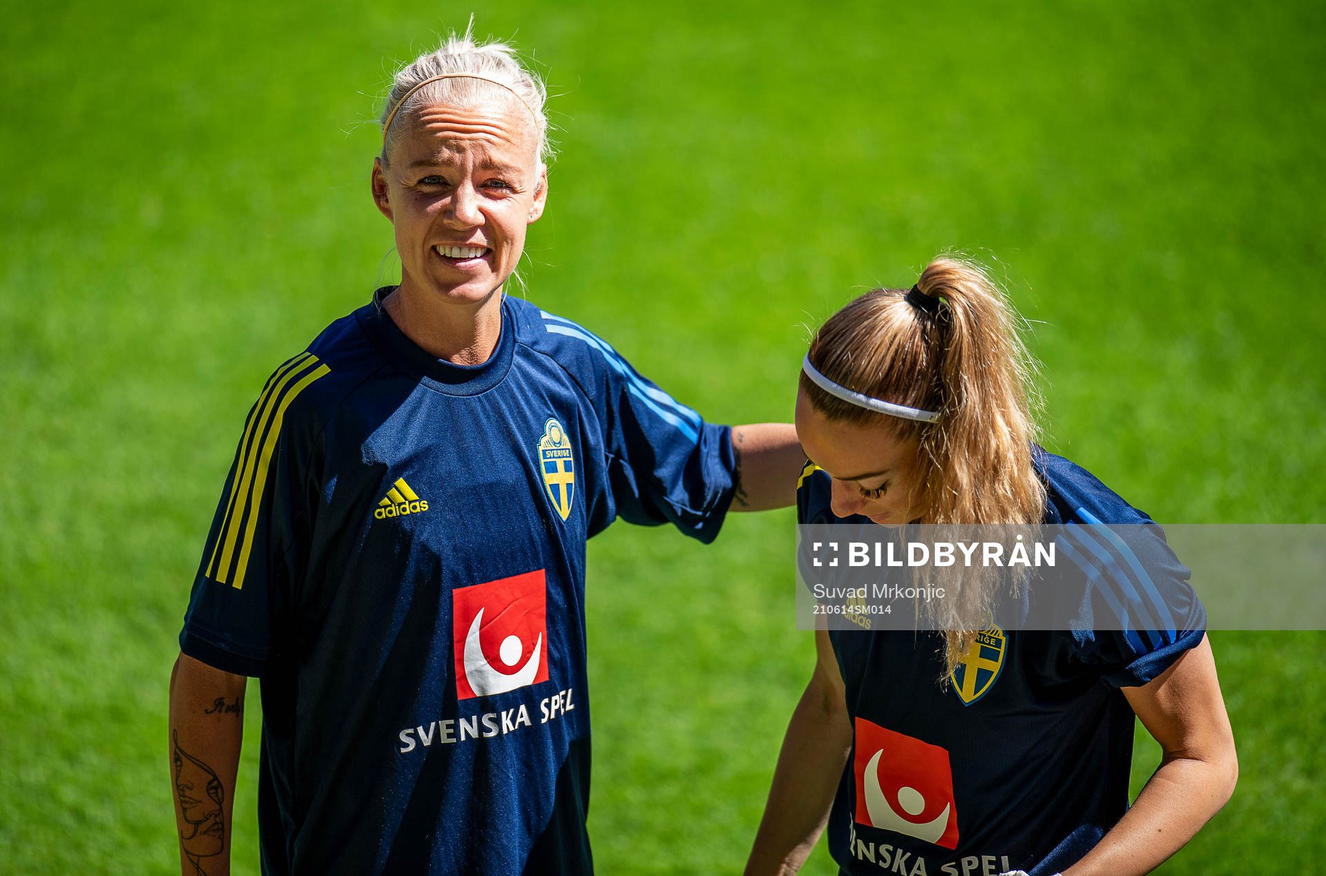 Caroline Seger and Kosovare Asllani of Sweden