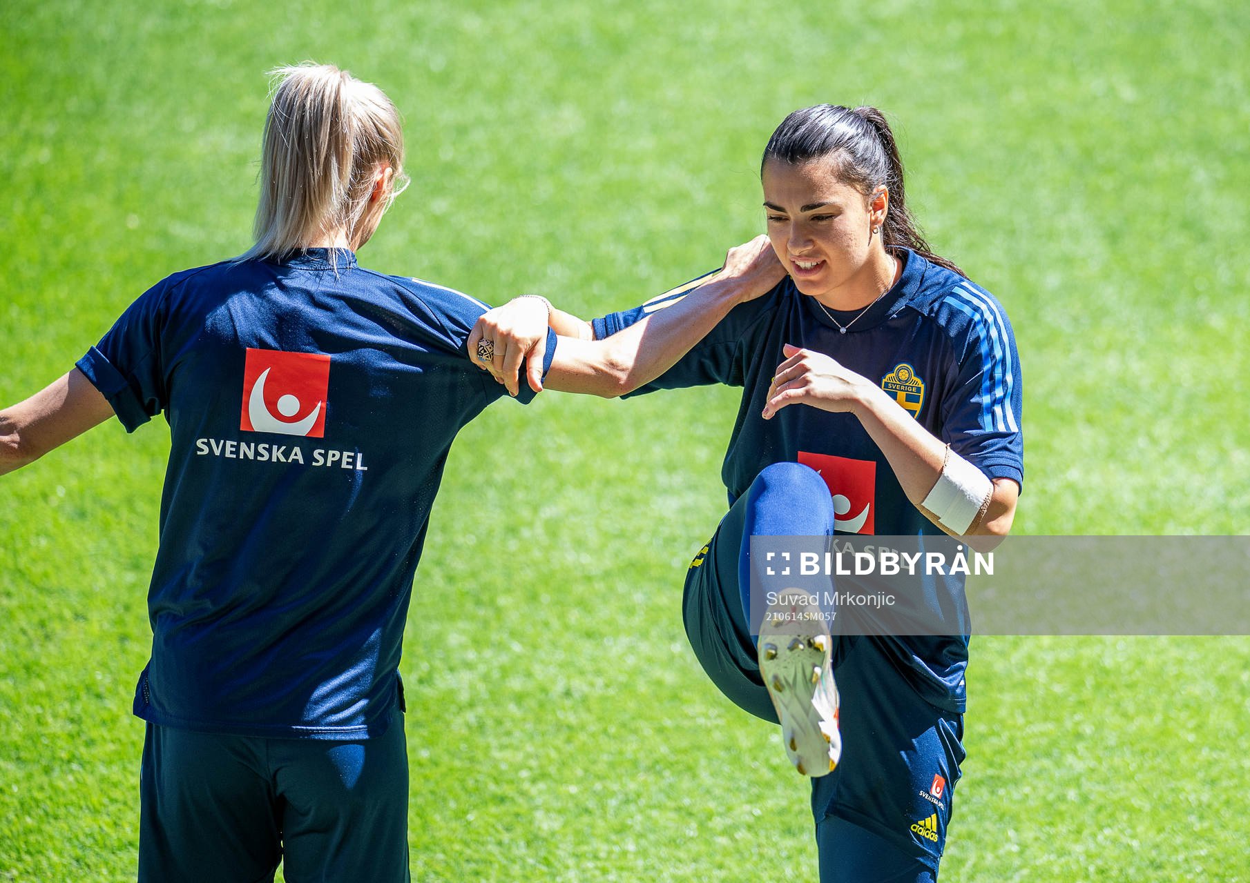 goalkeeper Zecira Musovic of Sweden