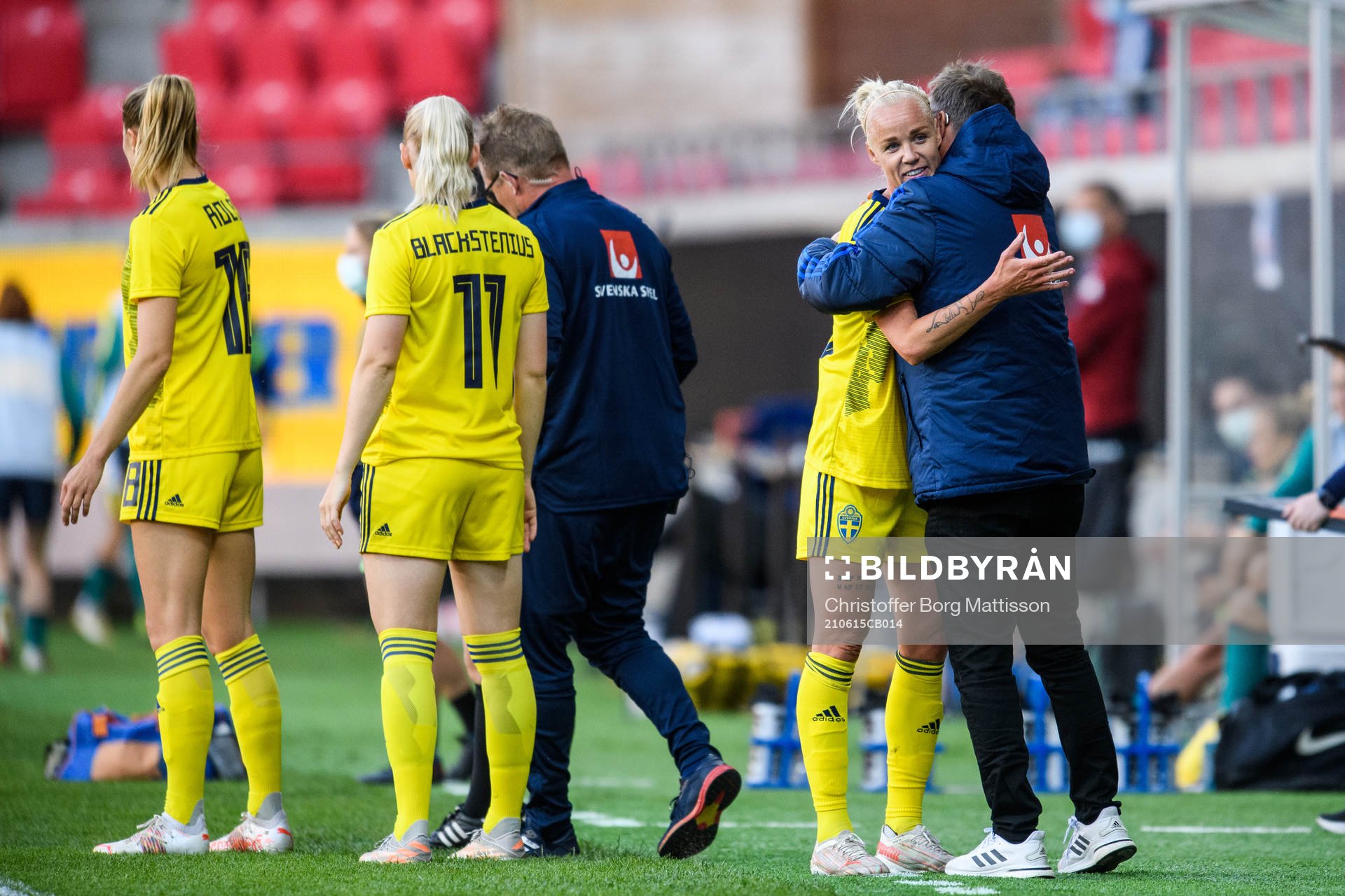 Caroline Seger and Peter Gerhardsson, Head coach of Sweden