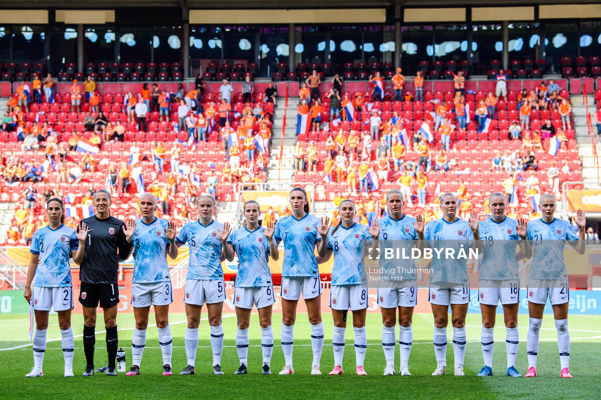 Ingrid Moe Wold, goalkeeper Cecilie Fiskerstrand, Maria Thorisdottir, Julie Blakstad, Tuva Hansen, Ingrid Syrstad Engen, Vilde Bøe Risa, Elise Hove Thorsnes, Lisa-Marie Karlseng Utland, Frida Maanum and Karina Sævik of Norway line up prior to the women's international friendly football match between Netherlands and Norway on June 15, 2021 in Enschede.