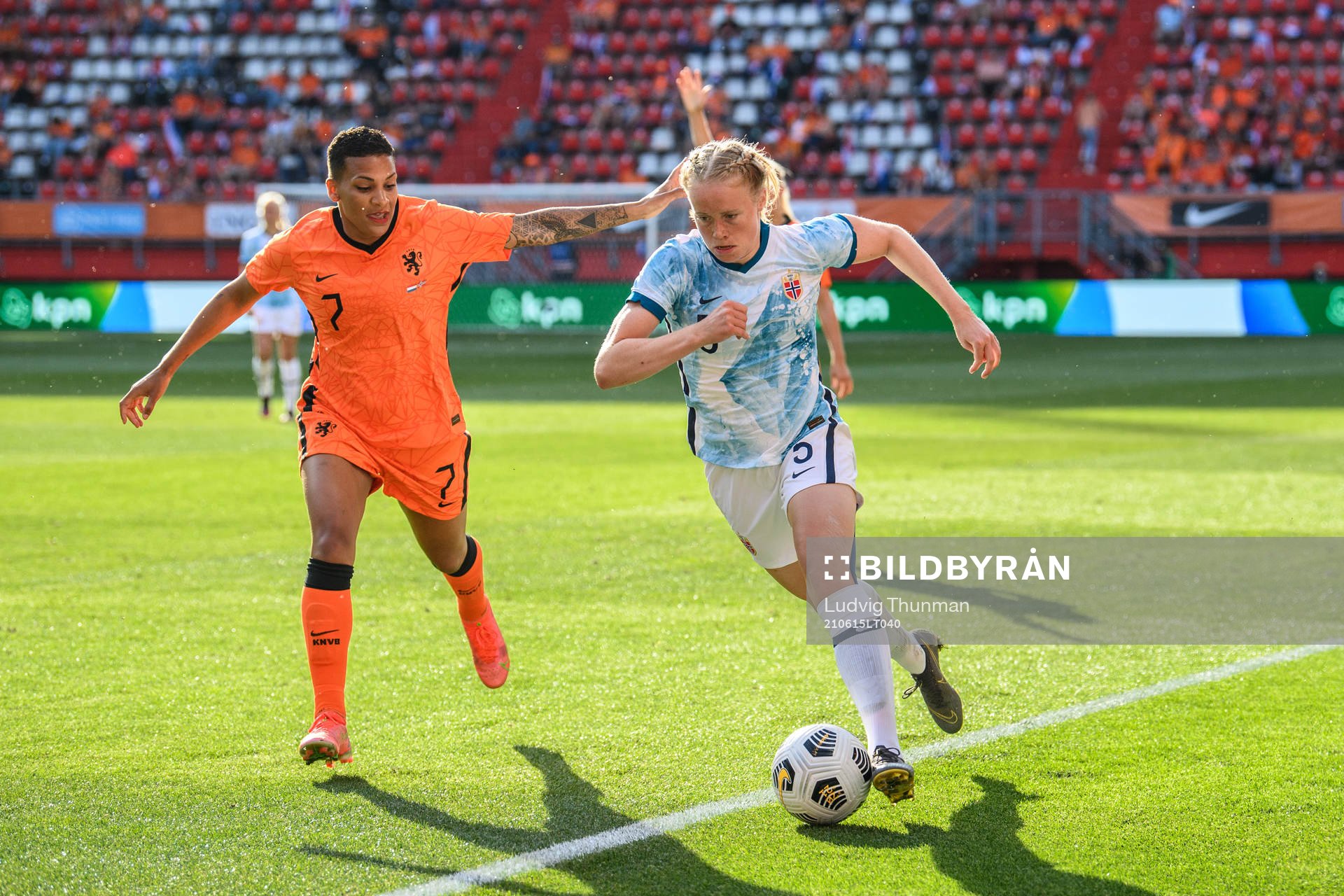 Shanice van de Sanden of the Netherlands and Julie Blakstad of Norway during the women's international friendly football match between Netherlands and Norway on June 15, 2021 in Enschede. 