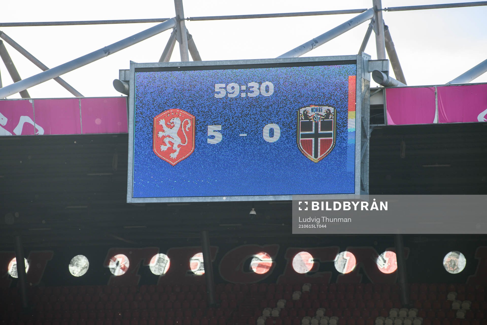 A scoreboard showing the result 5-0 for the Netherlands