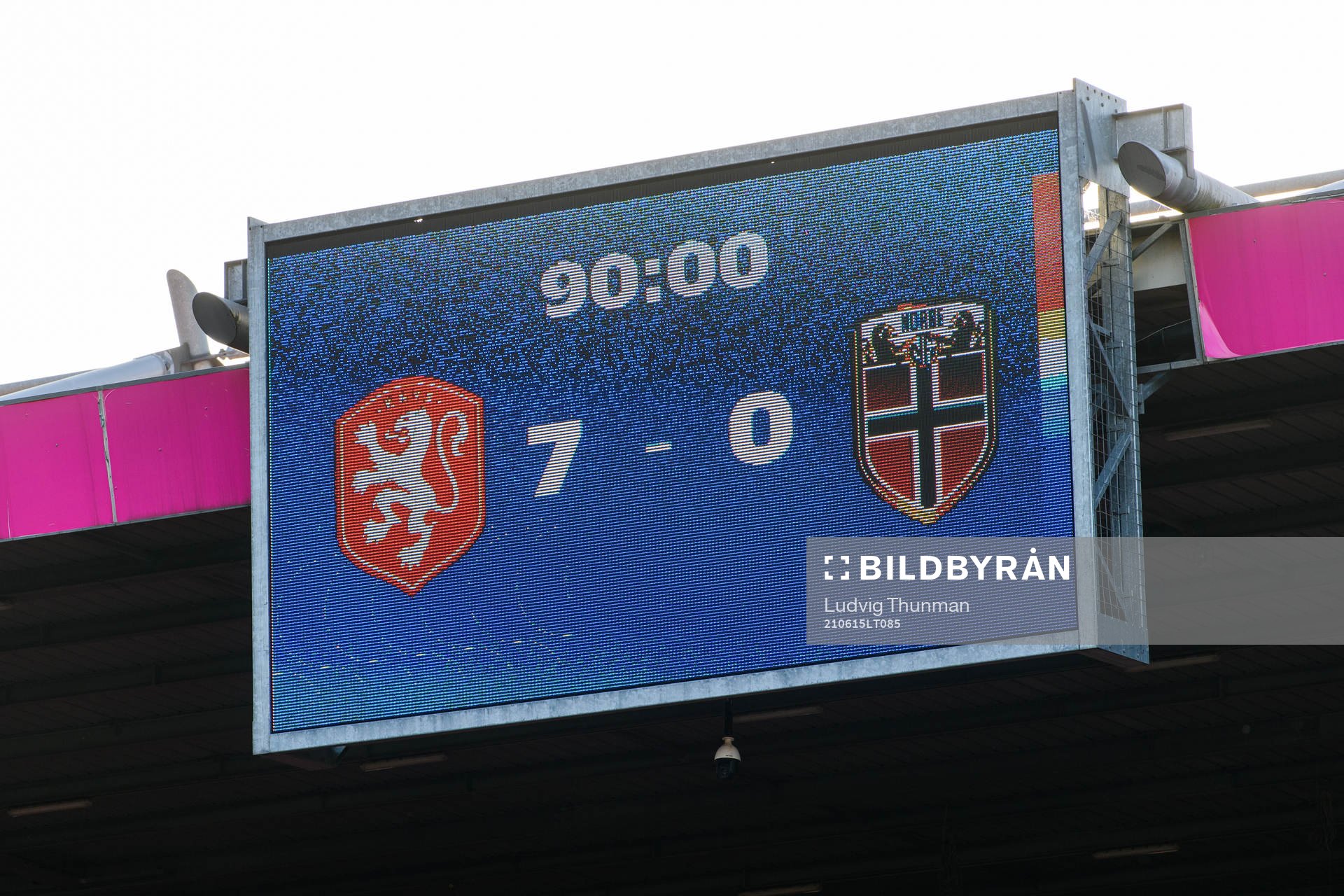 The scoreboard shows the final result of 7-0 after the women's international friendly football match between Netherlands and Norway on June 15, 2021 in Enschede. 