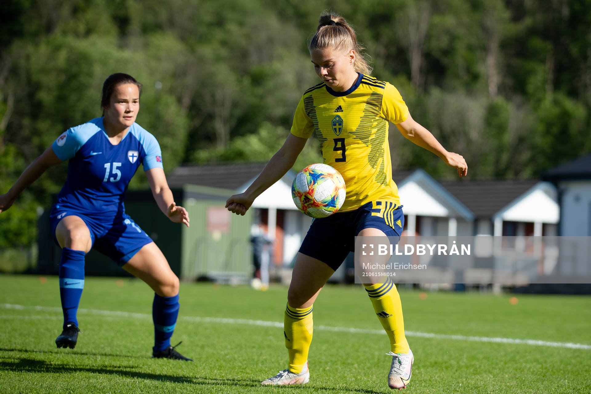 Finlands Nana Yang och Sveriges Therese Simonsson