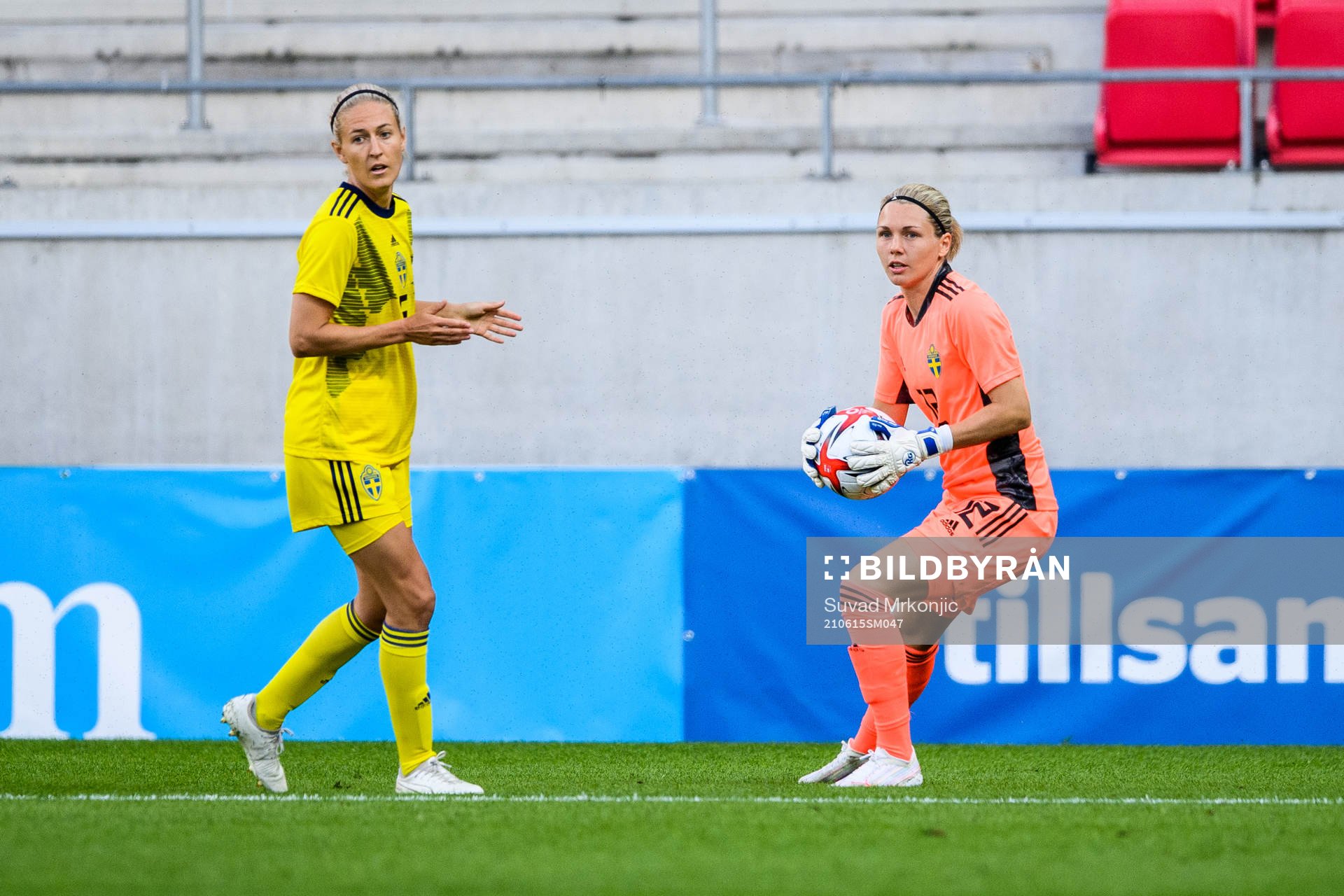 goalkeeper Jennifer Falk of Sweden