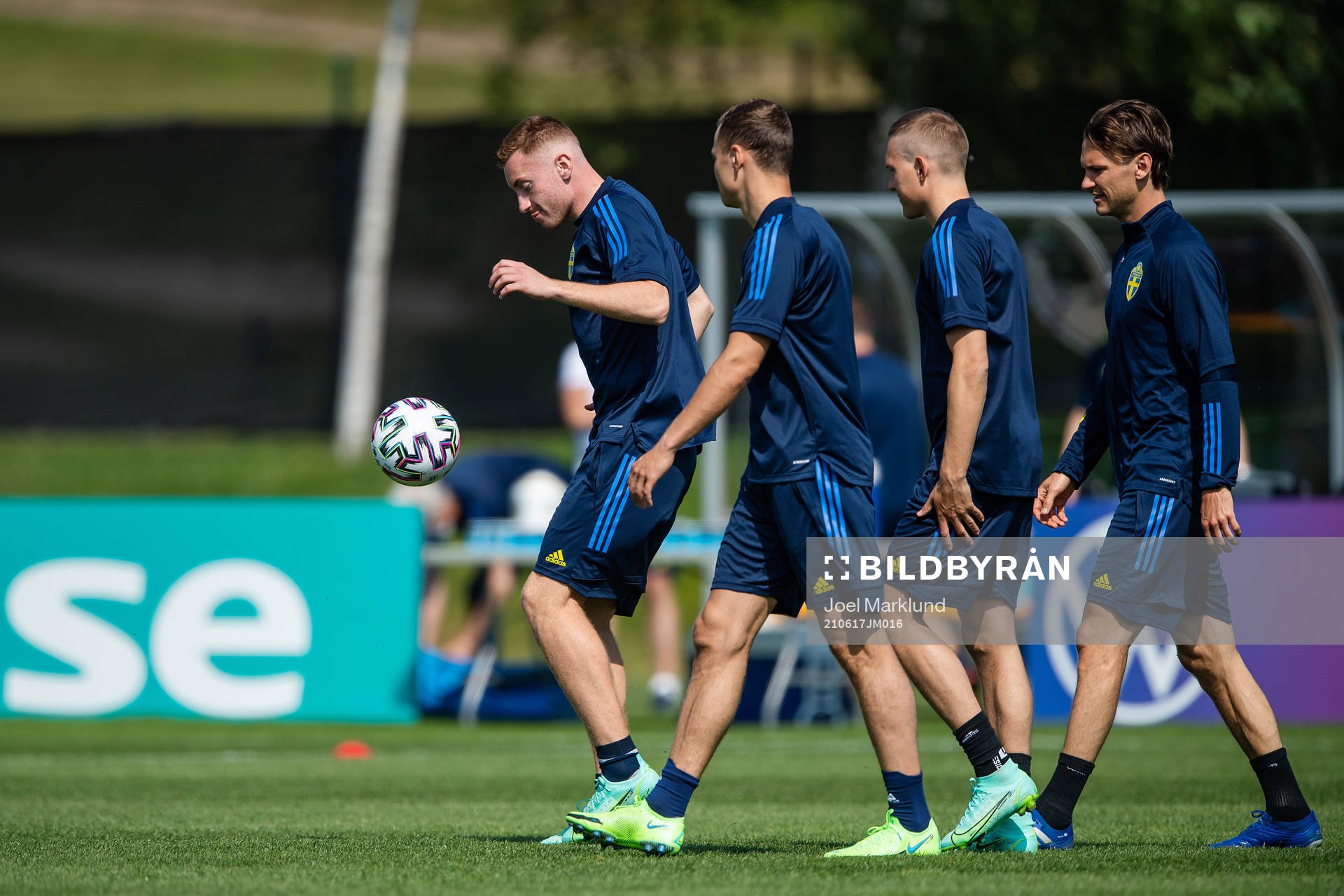 Dejan Kulusevski and Albin Ekdal of the Swedish national