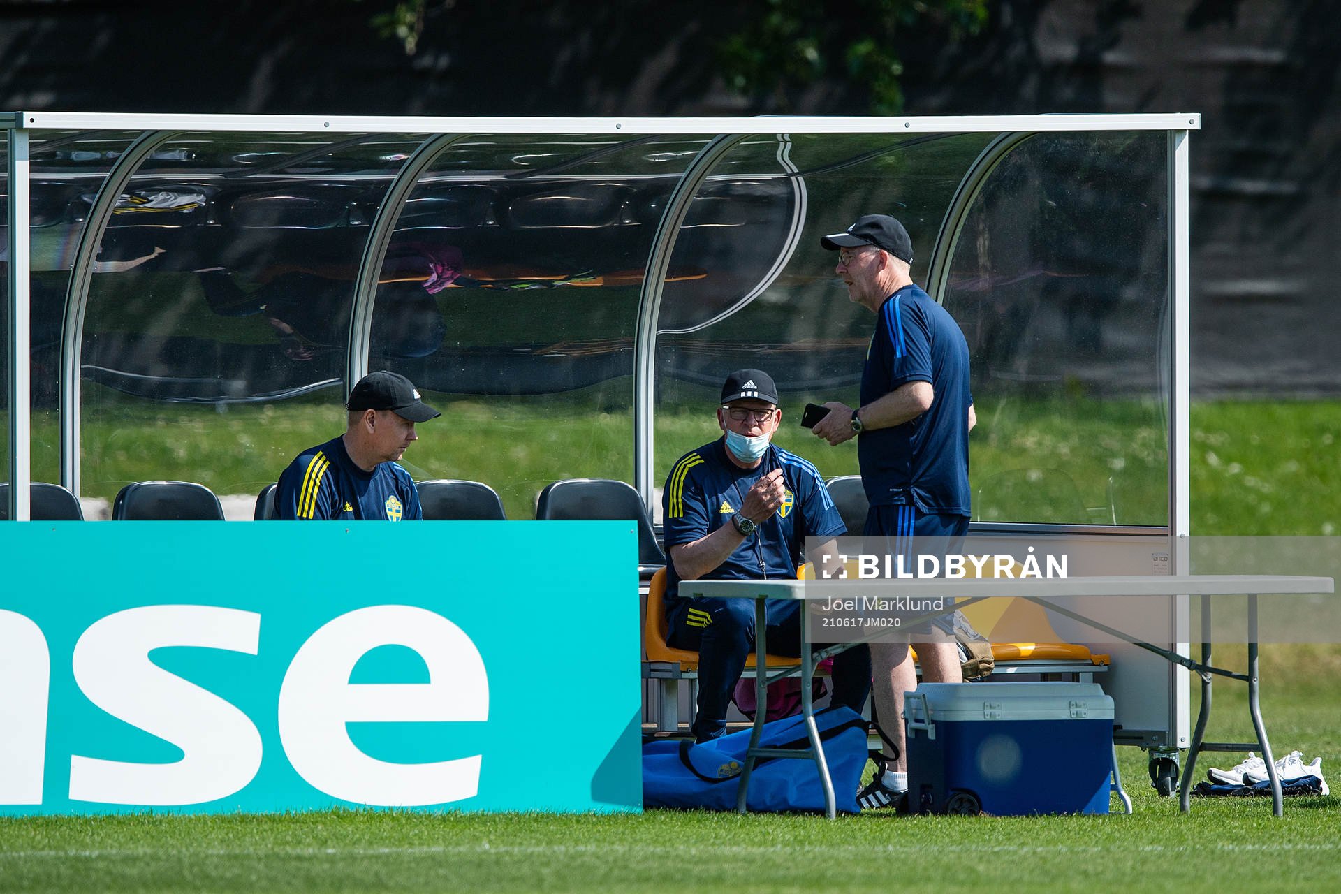 assistant coach Peter Wettergren, head coach Janne