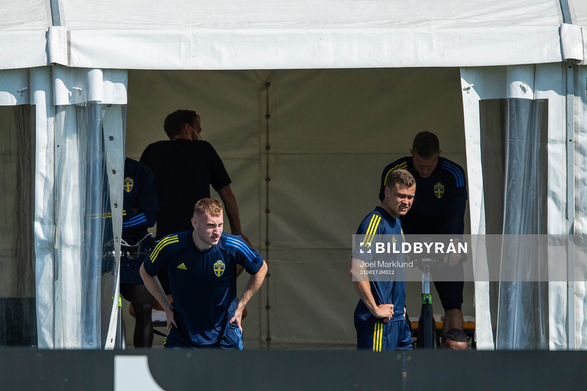 Dejan Kulusevski and Viktor Claesson of the Swedish