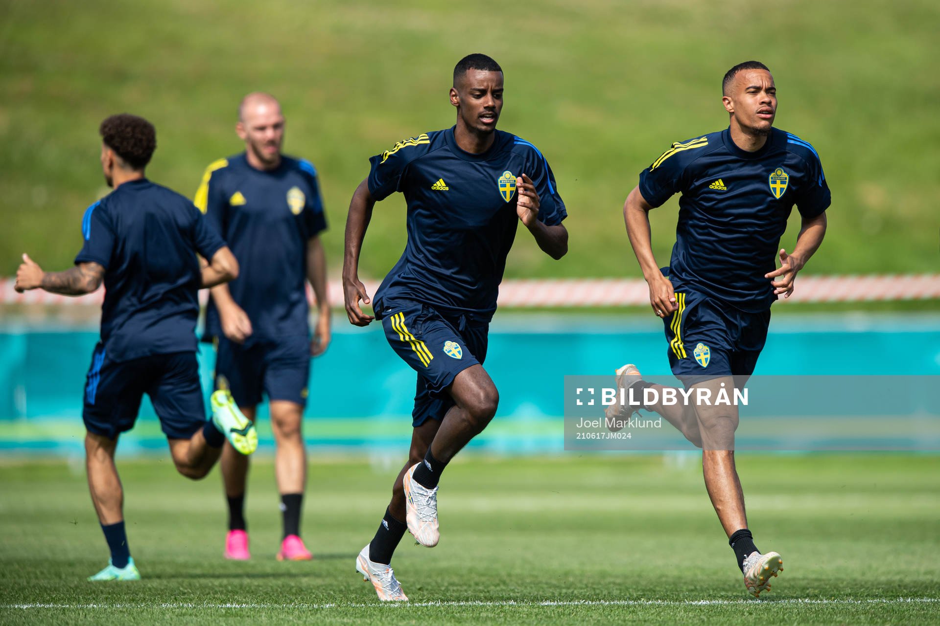 Alexander Isak and Robin Quaison of the Swedish national