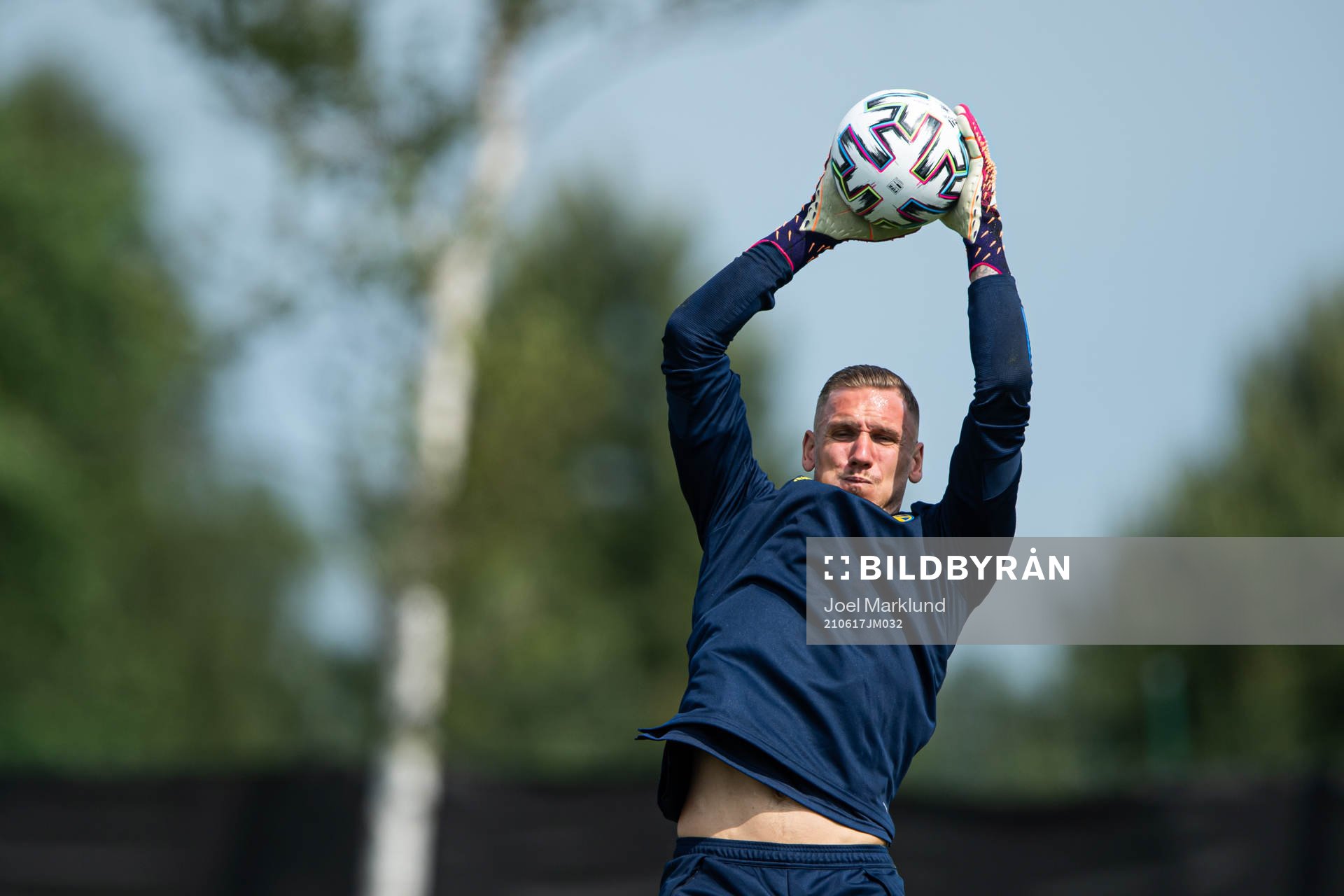 Robin Olsen of the Swedish national football team at a training session during the UEFA Euro 2020 Football Championship on June 17, 2021 in Gothenburg.