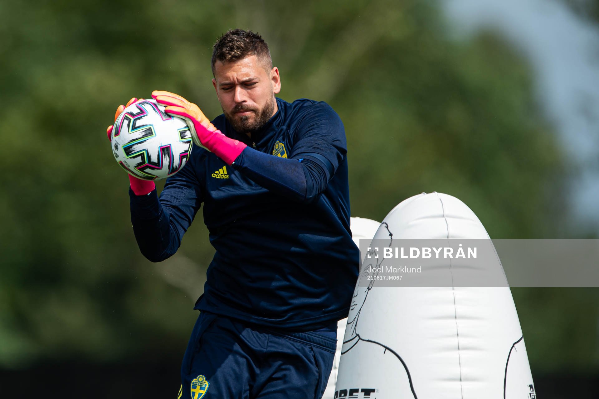 Kristoffer Nordfeldt of the Swedish national football team at a training session during the UEFA Euro 2020 Football Championship on June 17, 2021 in Gothenburg.