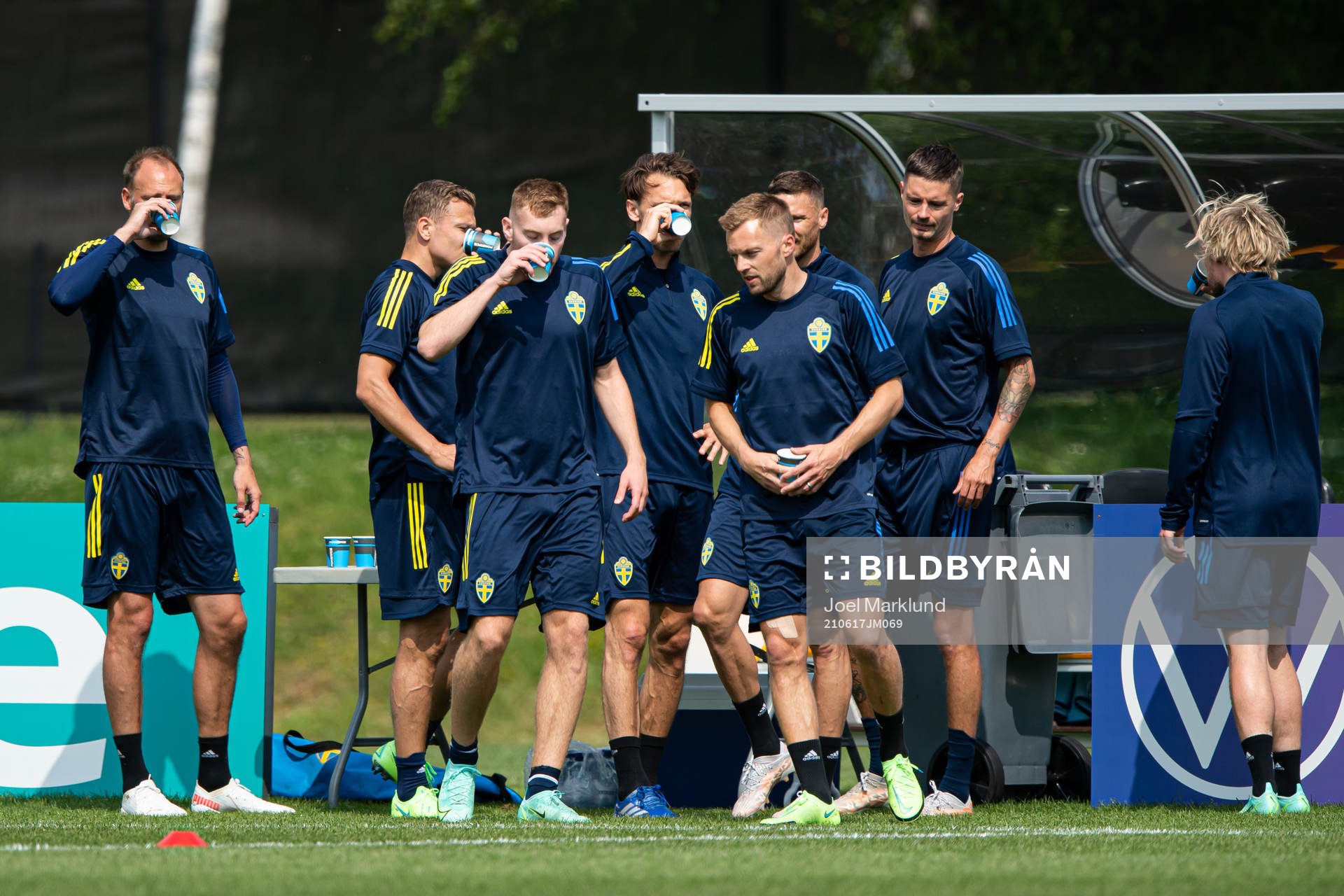 Andreas Granqvist, Viktor Claesson, Dejan Kulusevski, Albin Ekdal, Sebastian Larsson and Mikael Lustig of the Swedish national football team at a training session during the UEFA Euro 2020 Football Championship on June 17, 2021 in Gothenburg.