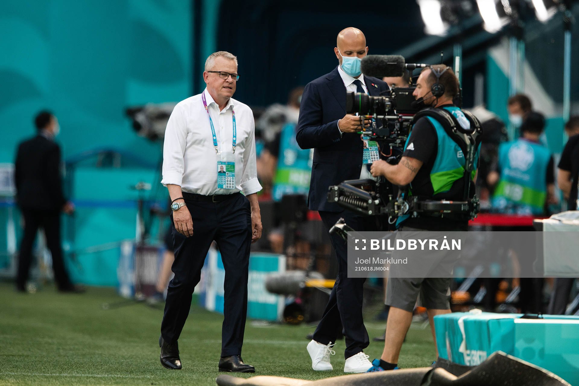 head coach Janne Andersson of Sweden