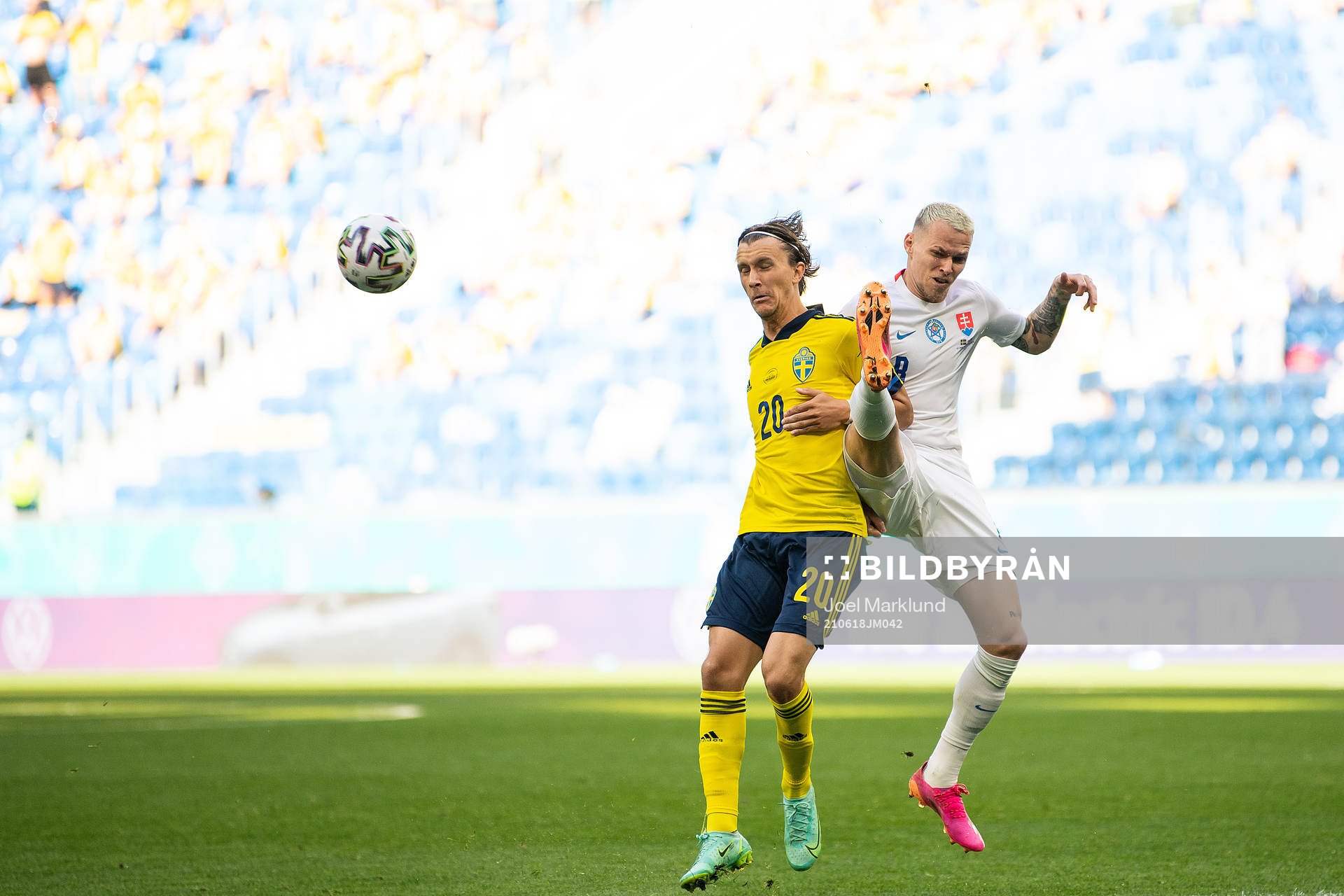 Kristoffer Olsson of Sweden and Ondrej Duda of Slovakia