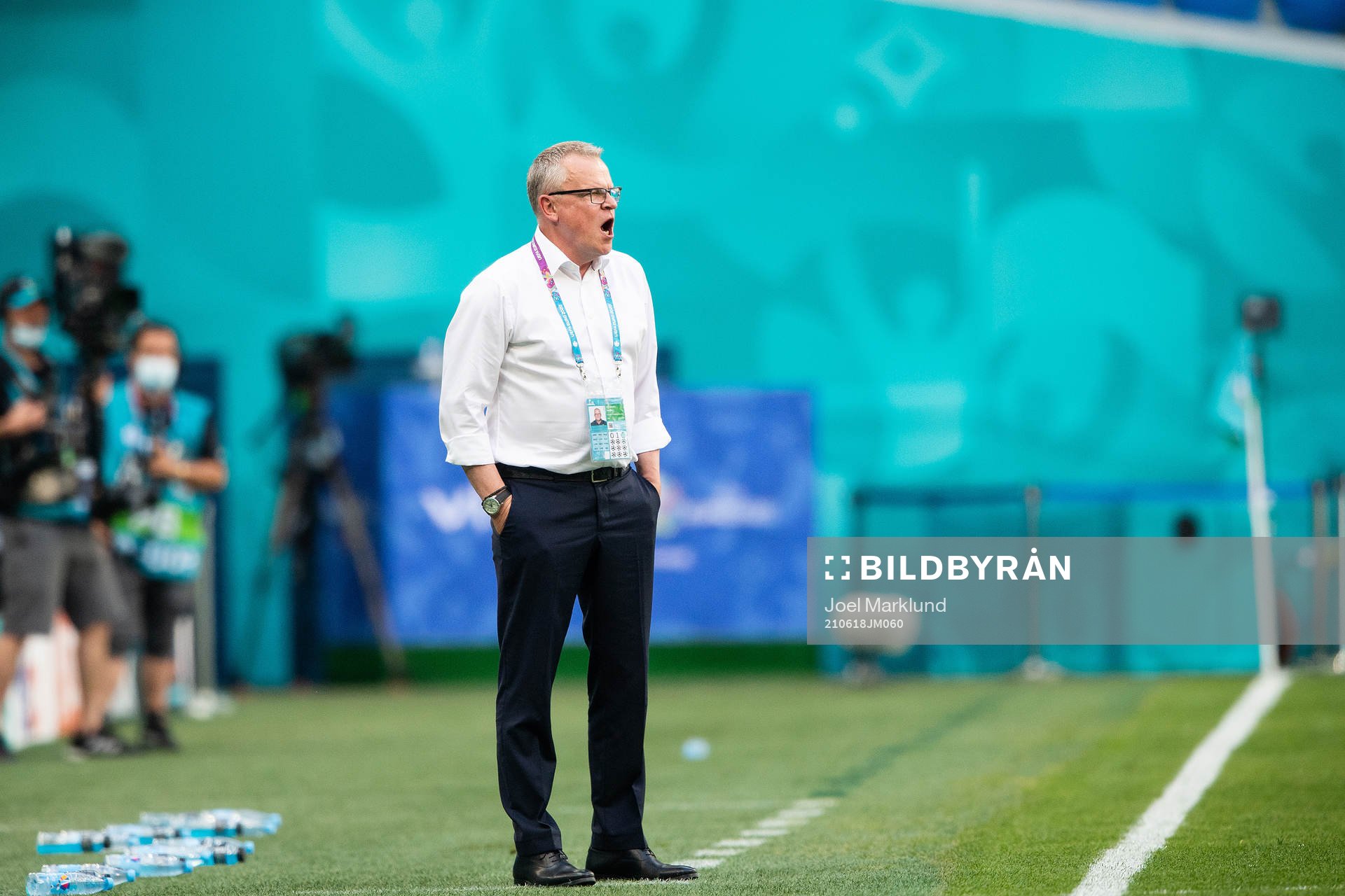 head coach Janne Andersson of Sweden