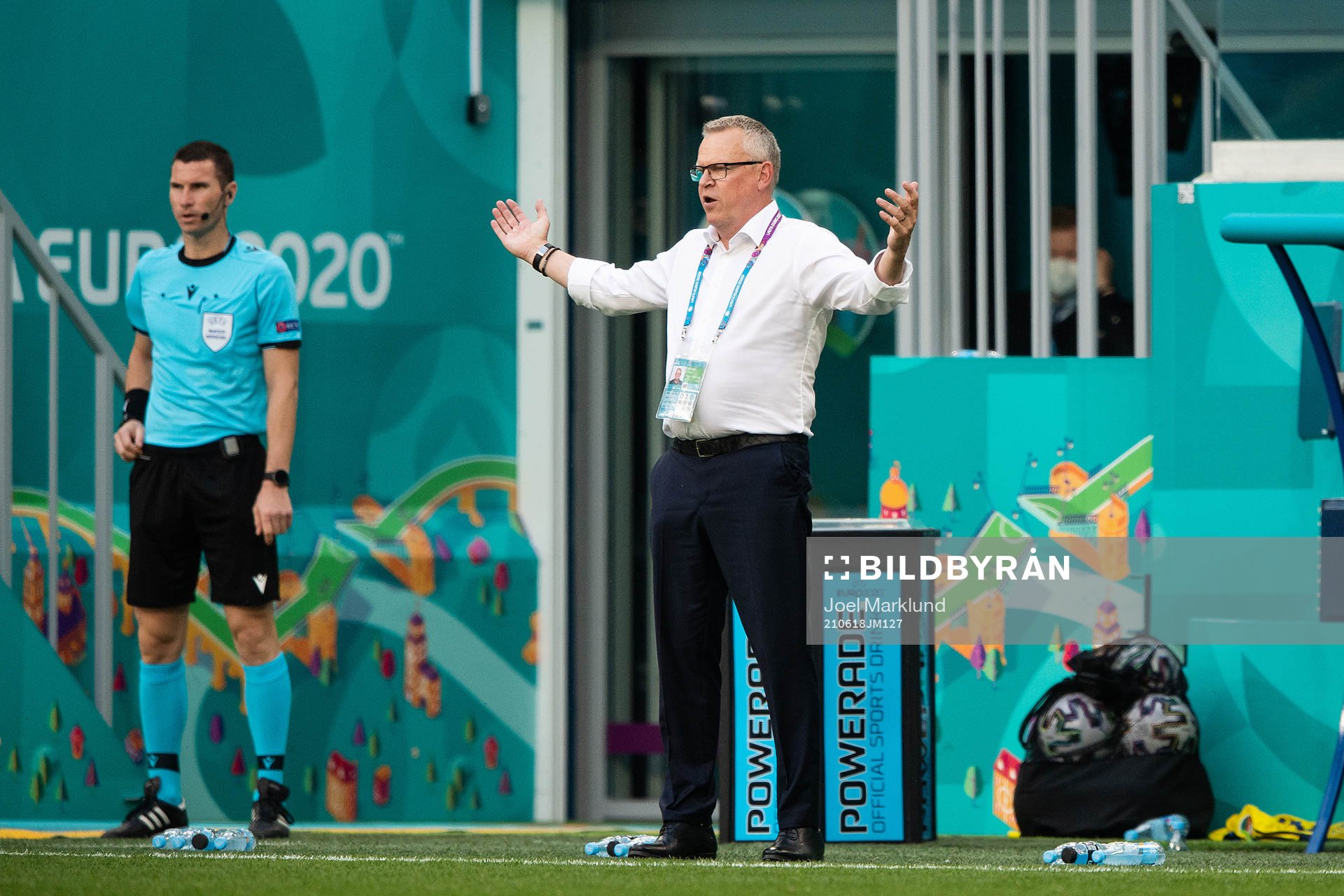 head coach Janne Andersson of Sweden