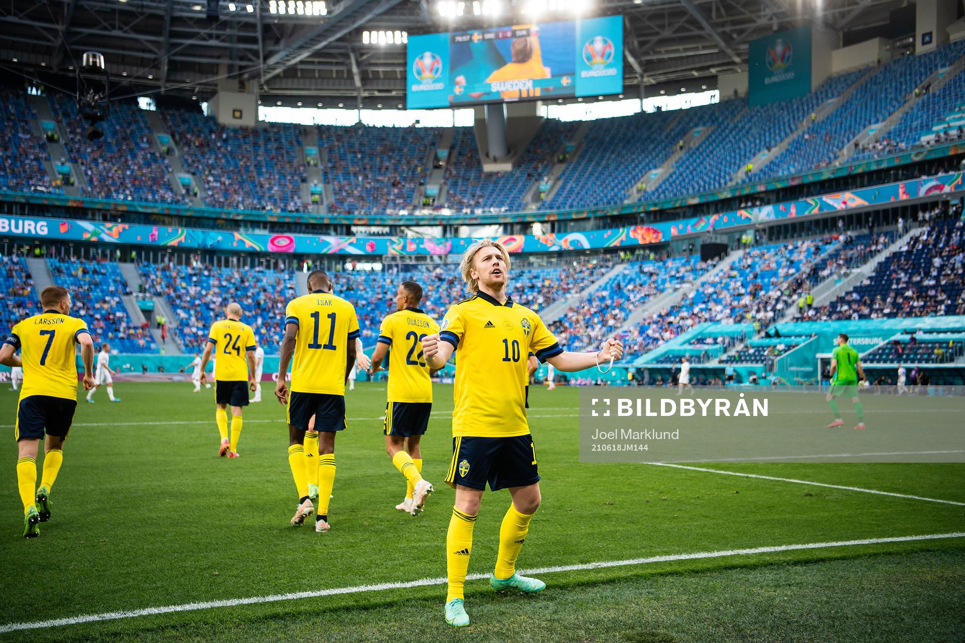 Emil Forsberg of Sweden celebrates