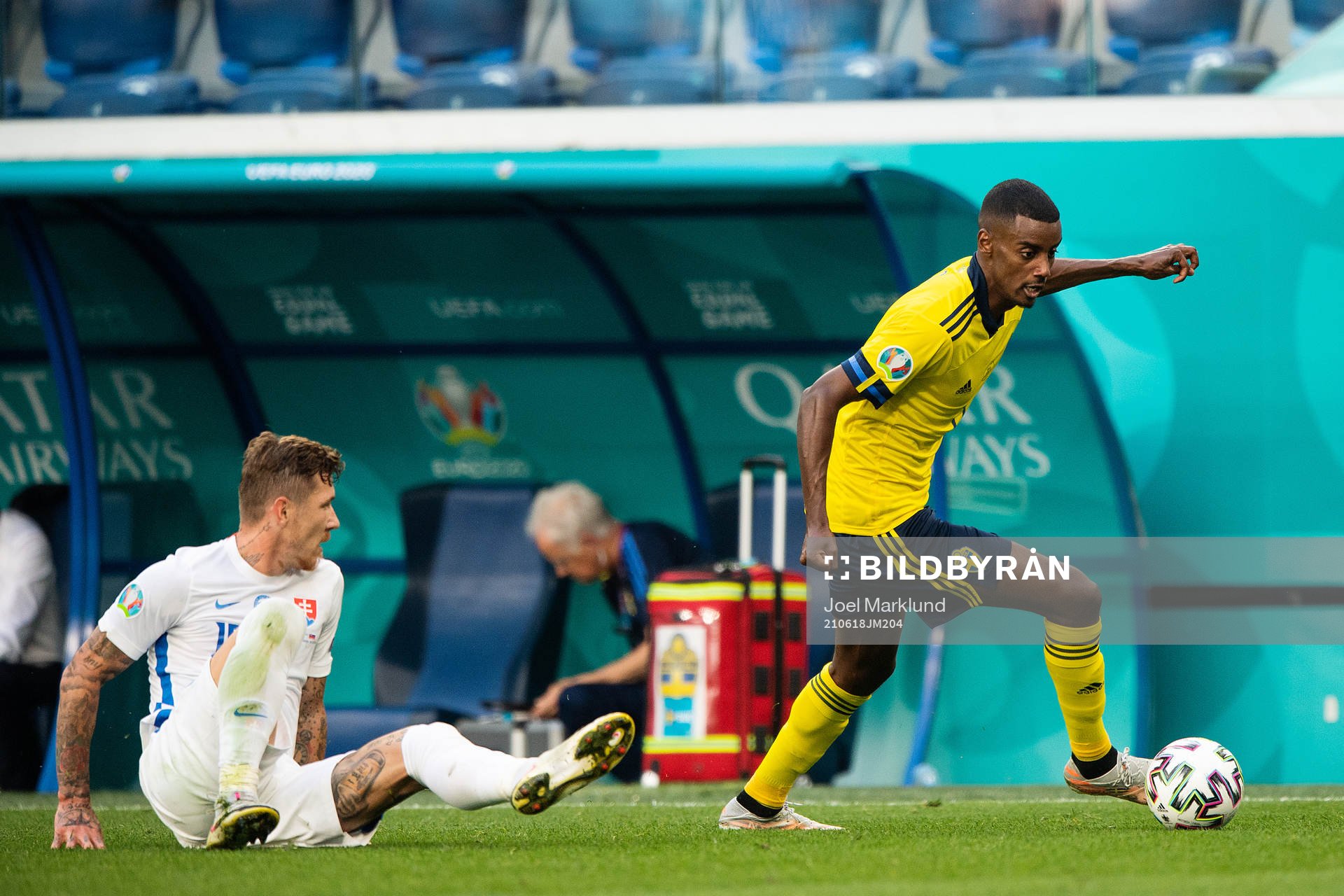 Juraj Kucka of Slovakia and Alexander Isak of Sweden
