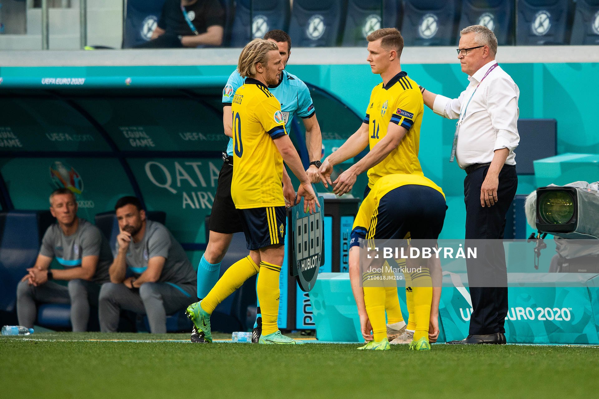 Emil Forsberg, Emil Krafth and head coach Janne Andersson