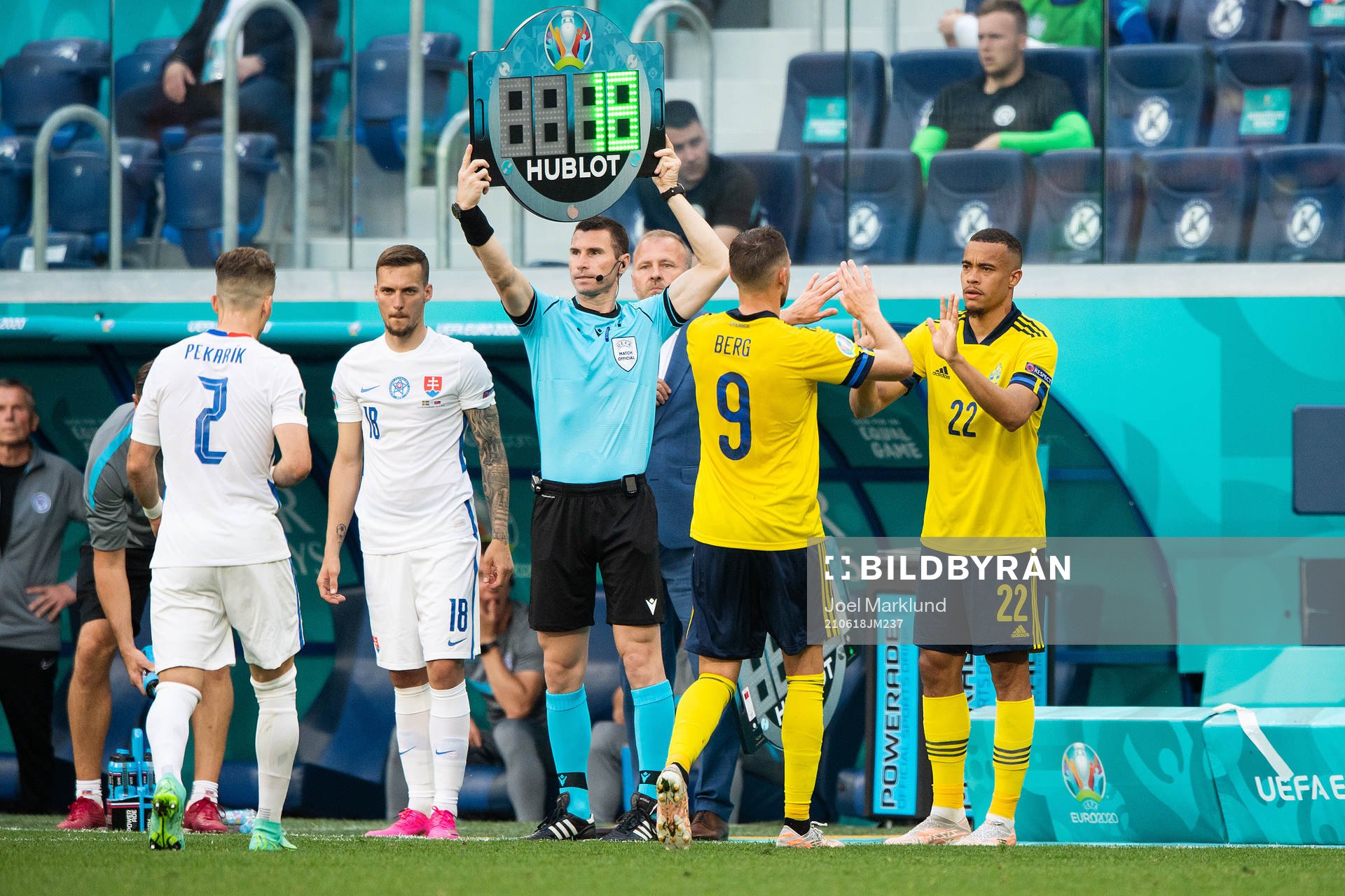 Marcus Berg is substituted for Robin Quaison of Sweden