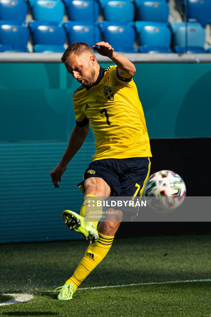 Sebastian Larsson of Sweden