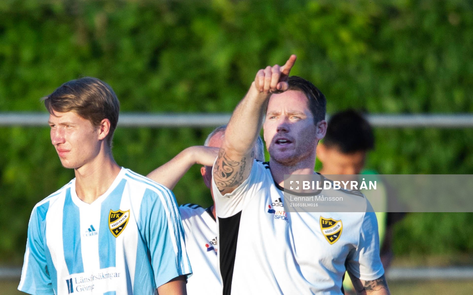 IFK Hässleholms tränare Johan. Persson i matchen i div. 2