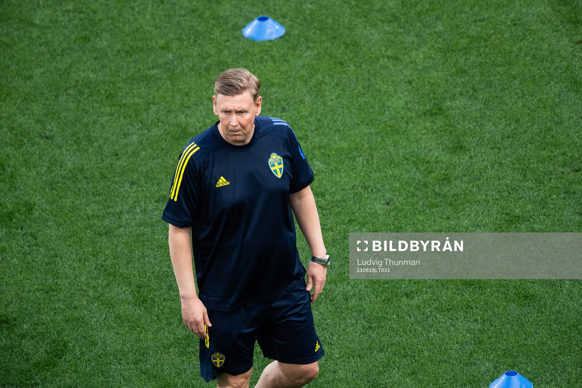 assistant coach Peter Wettergren of Sweden