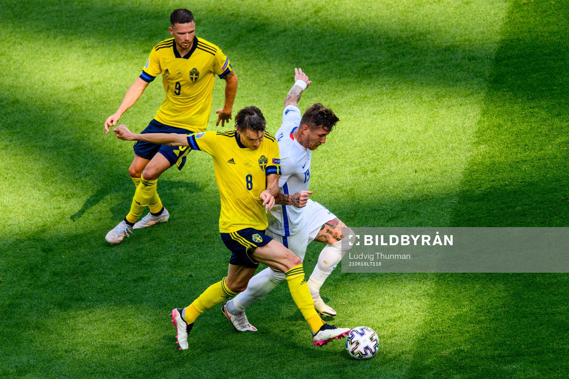 Marcus Berg, Albin Ekdal of Sweden and Milan Skriniar of