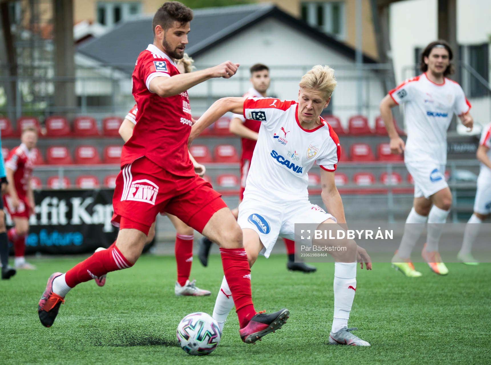 Piteås Filip Stankovic och Assyriskas Marcus Linday