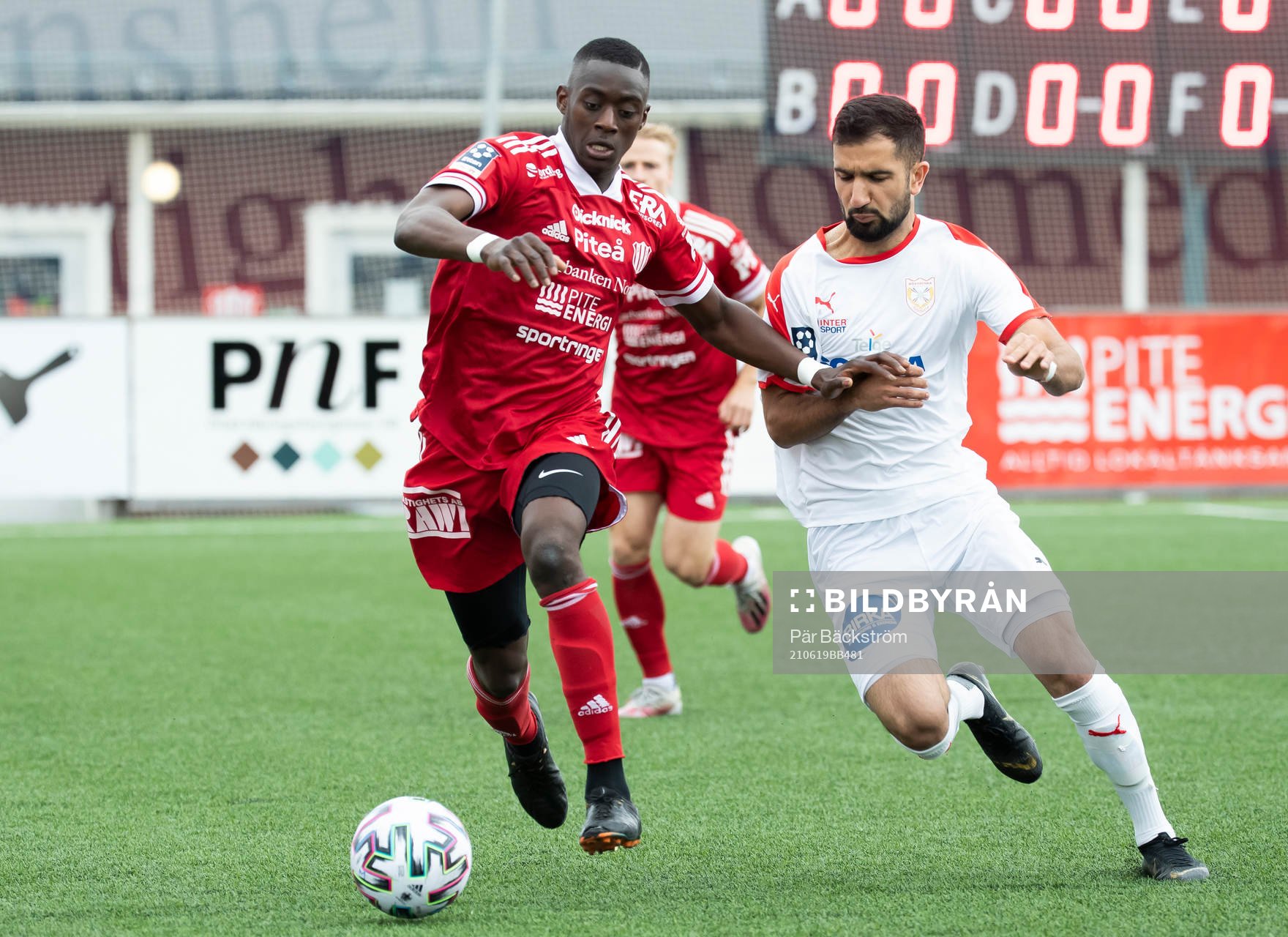 Piteås Modoumatarr Mbye och Assyriskas Gabriel Aphrem