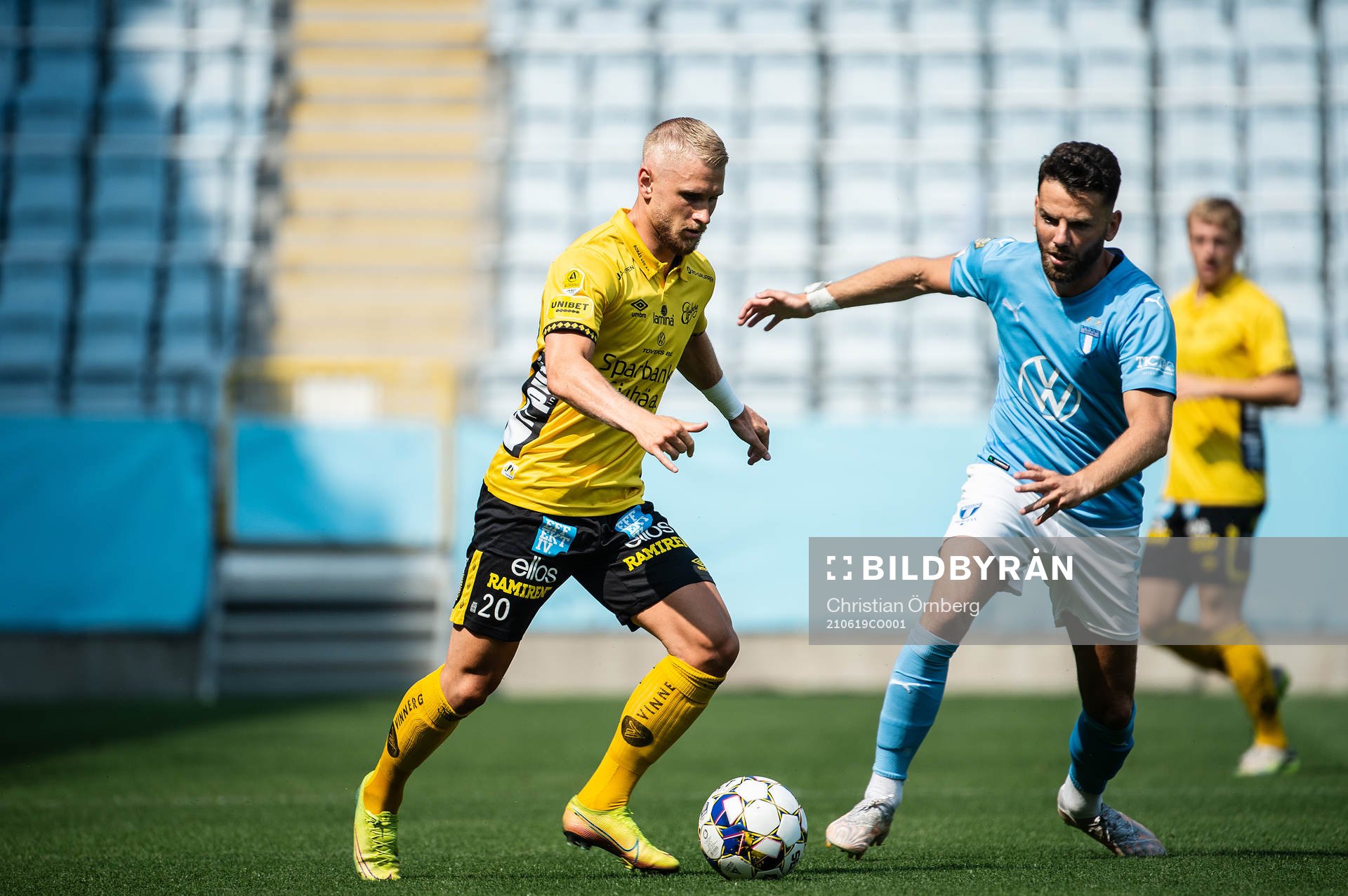 Elfsborgs Simon Strand och Malmö FFs Erdal Rakip