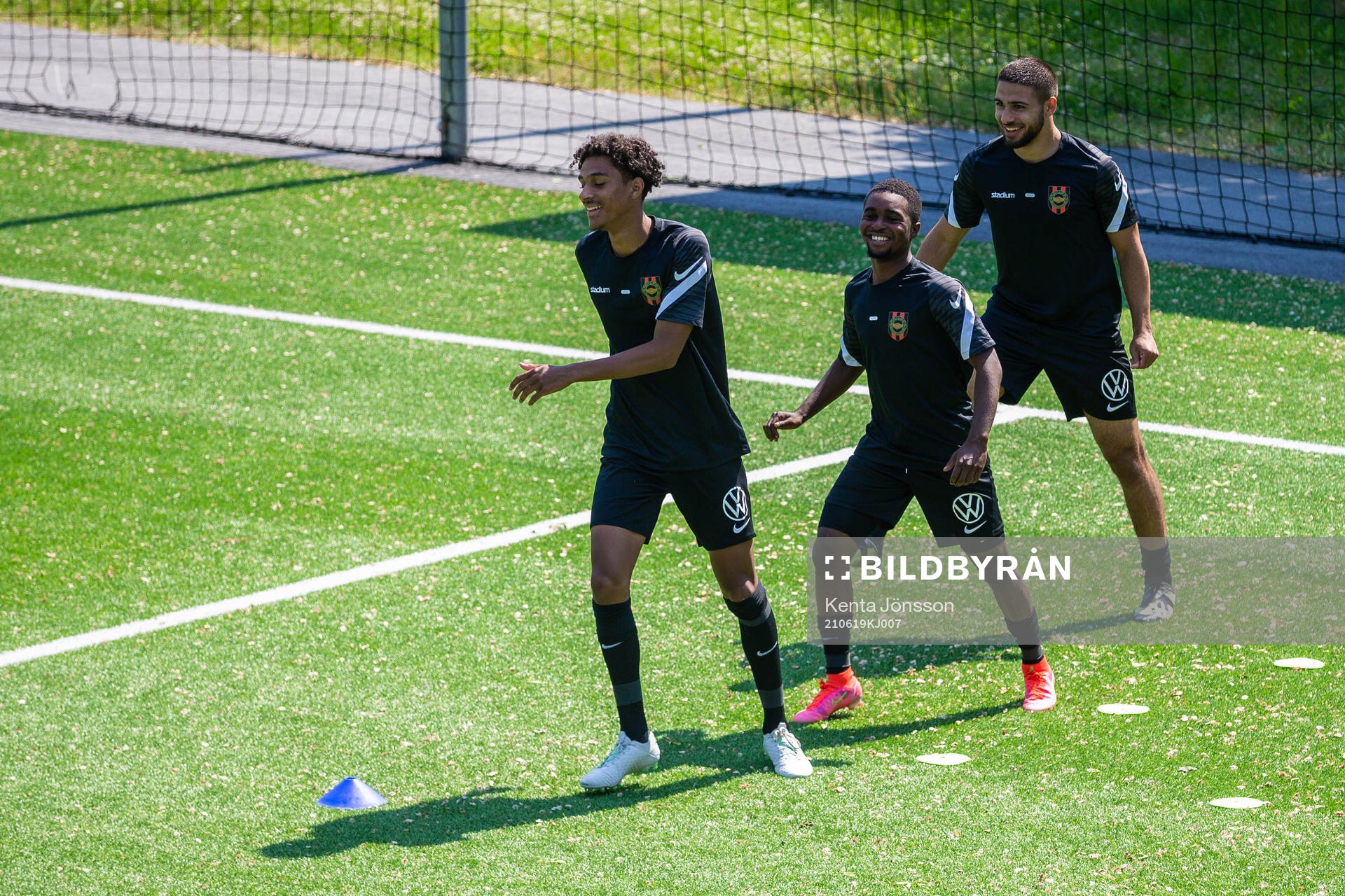 Brommapojkarnas Jesper Ceesay, Jardell Kanga och Omar Faraj