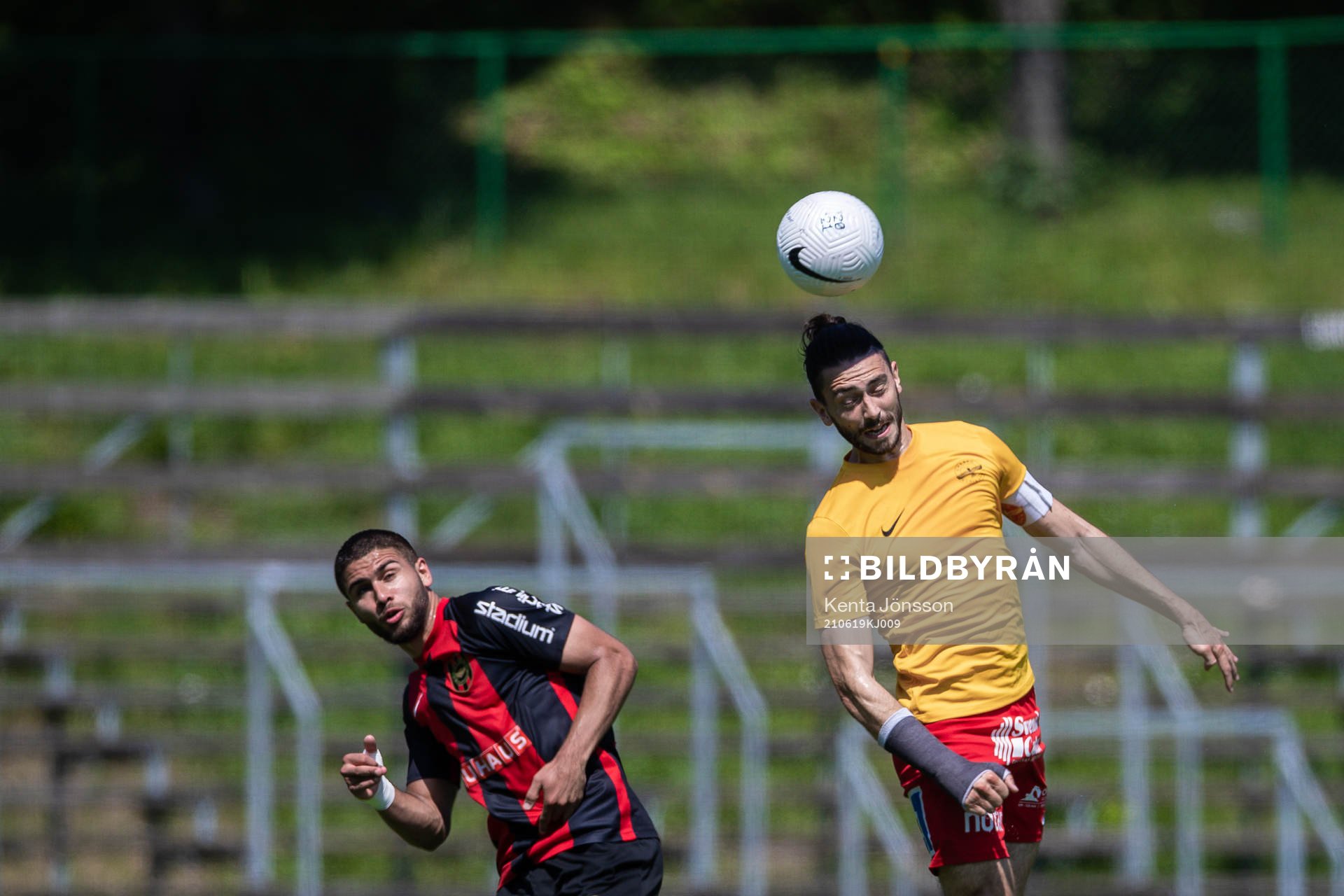 Brommapojkarnas Omar Faraj och Örebro Syrianskas Laurence