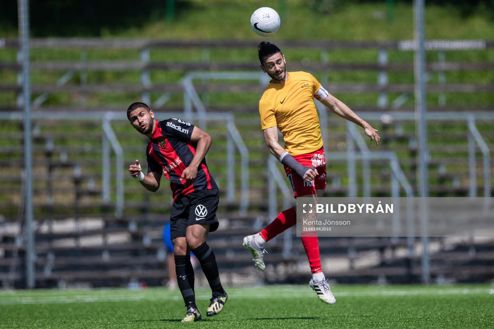 Brommapojkarnas Omar Faraj och Örebro Syrianskas Laurence