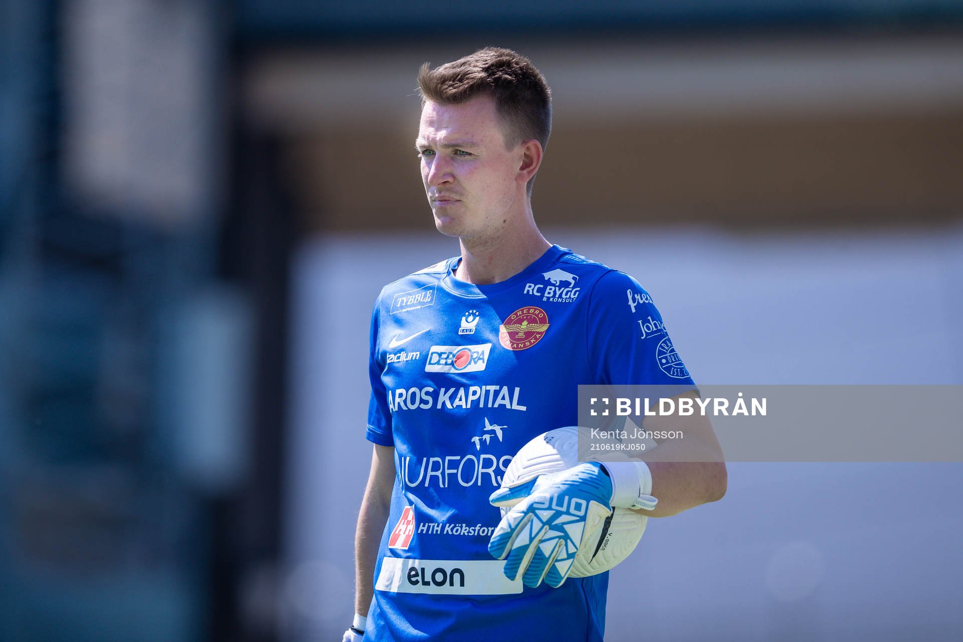 Örebro Syrianskas målvakt Jakob Kindberg under fotbollsmatchen i Division 1 norra mellan Brommapojkarna och Örebro Syrianska den 19 juni 2021 i Stockholm.