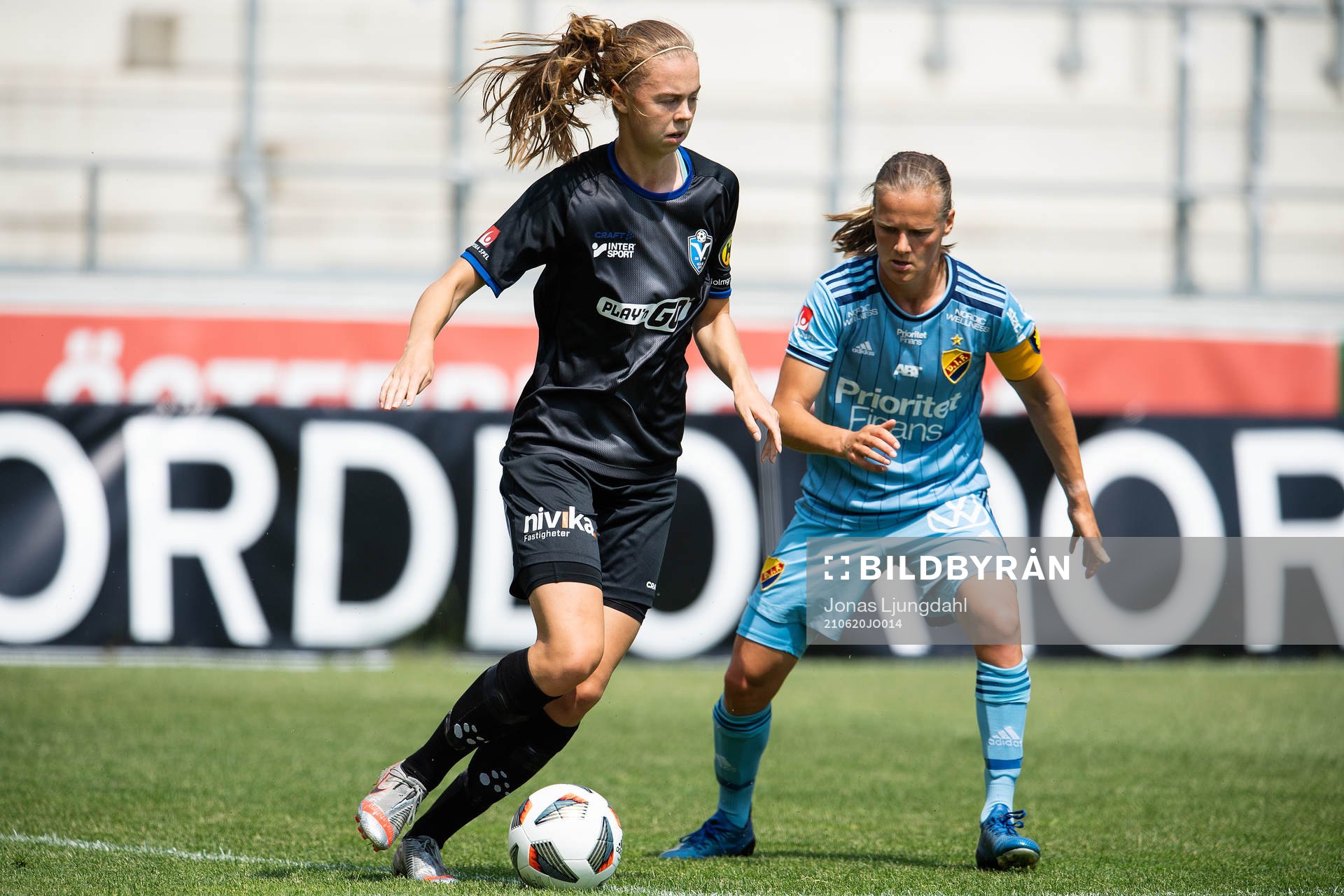 Växjös Elin Nilsson och Djurgårdens Michaela van
