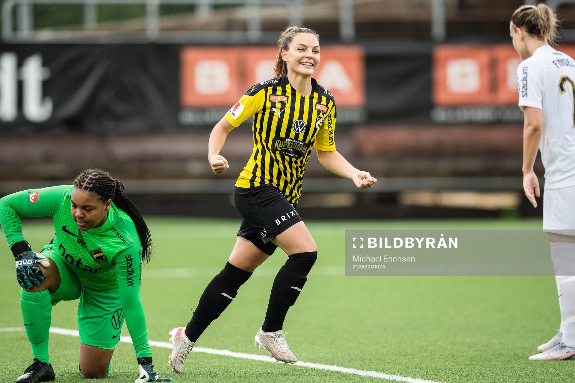 Häckens Johanna Rytting Kaneryd jublar efter 9-0 under fotbollsmatchen i Damallsvenskan mellan Häcken och AIK den 20 juni 2021 i Göteborg. 