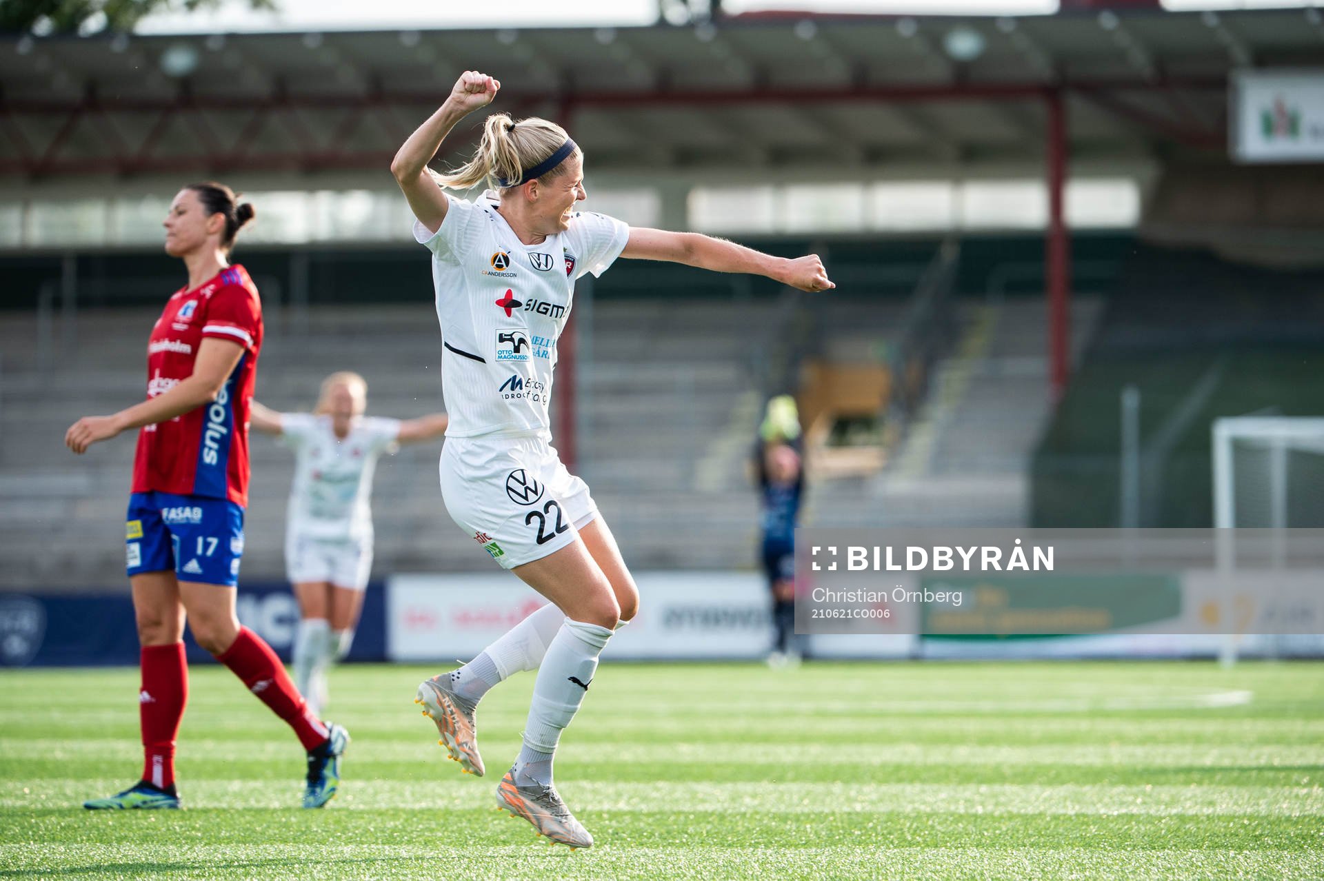 Rosengårds Olivia Schough jublar