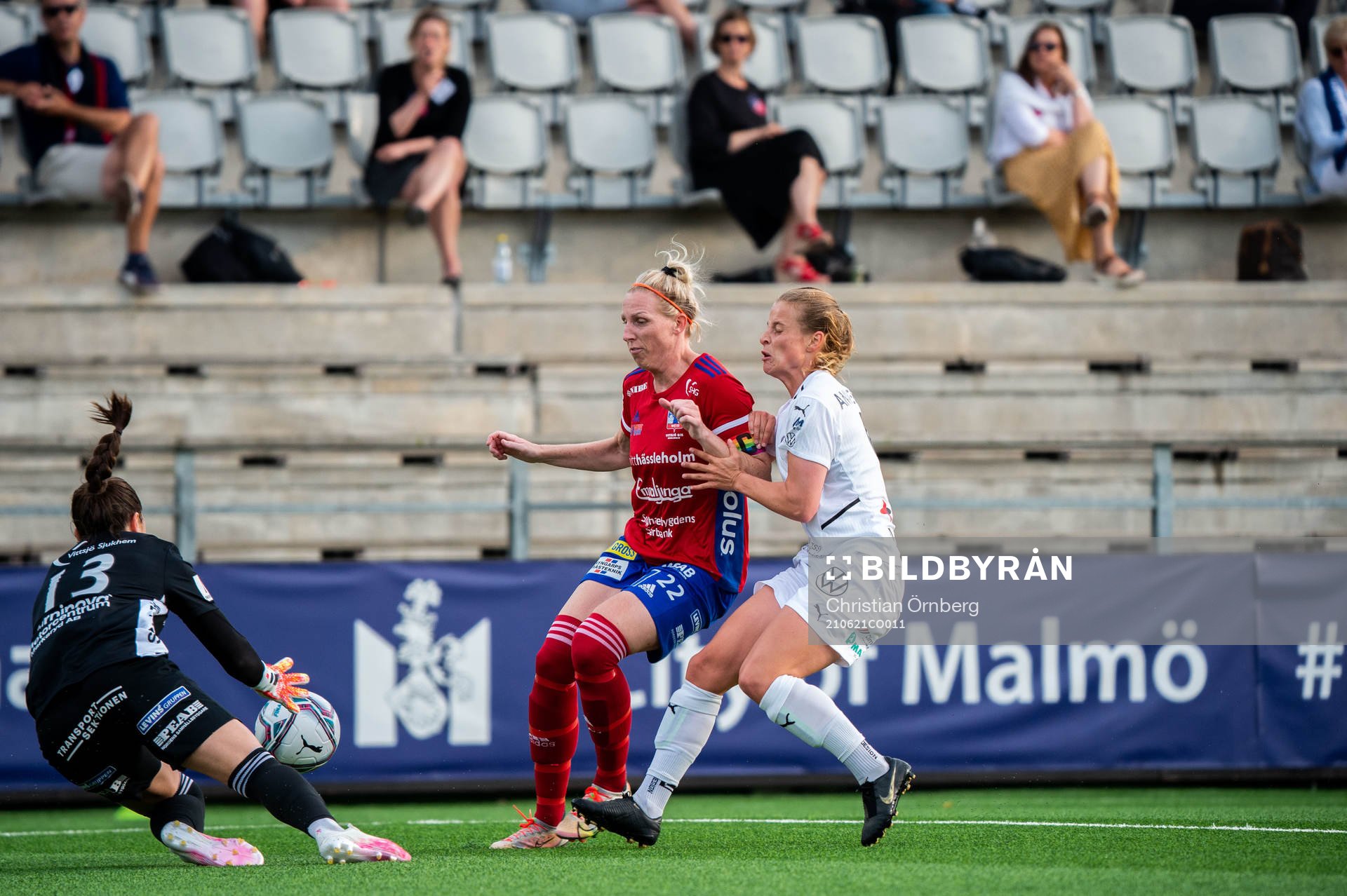 Vittsjös Sandra Adolfsson och Rosengårds Anna Anvegård