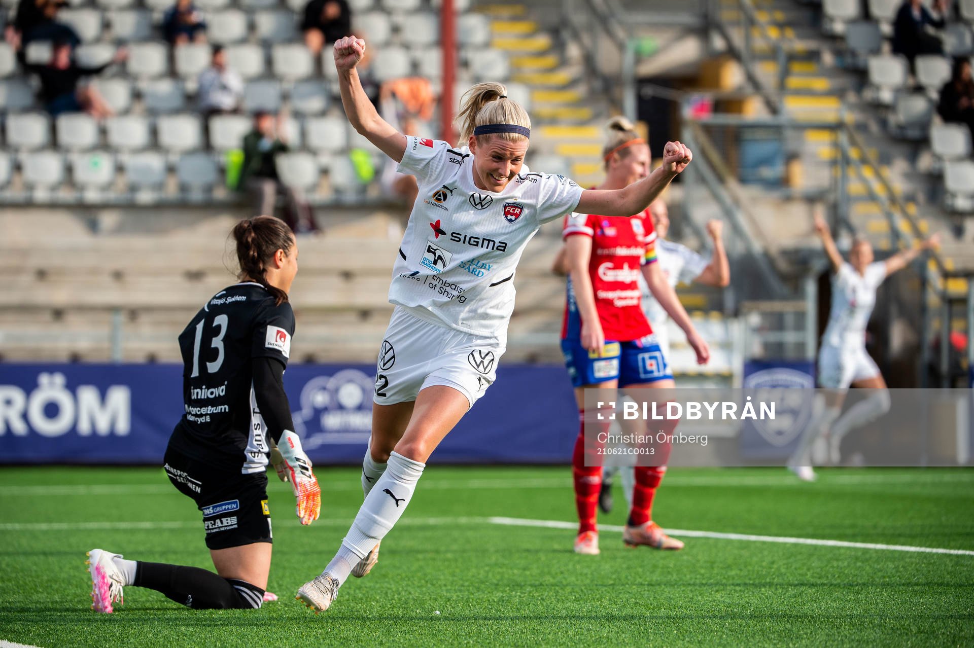 Rosengårds Olivia Schough jublar