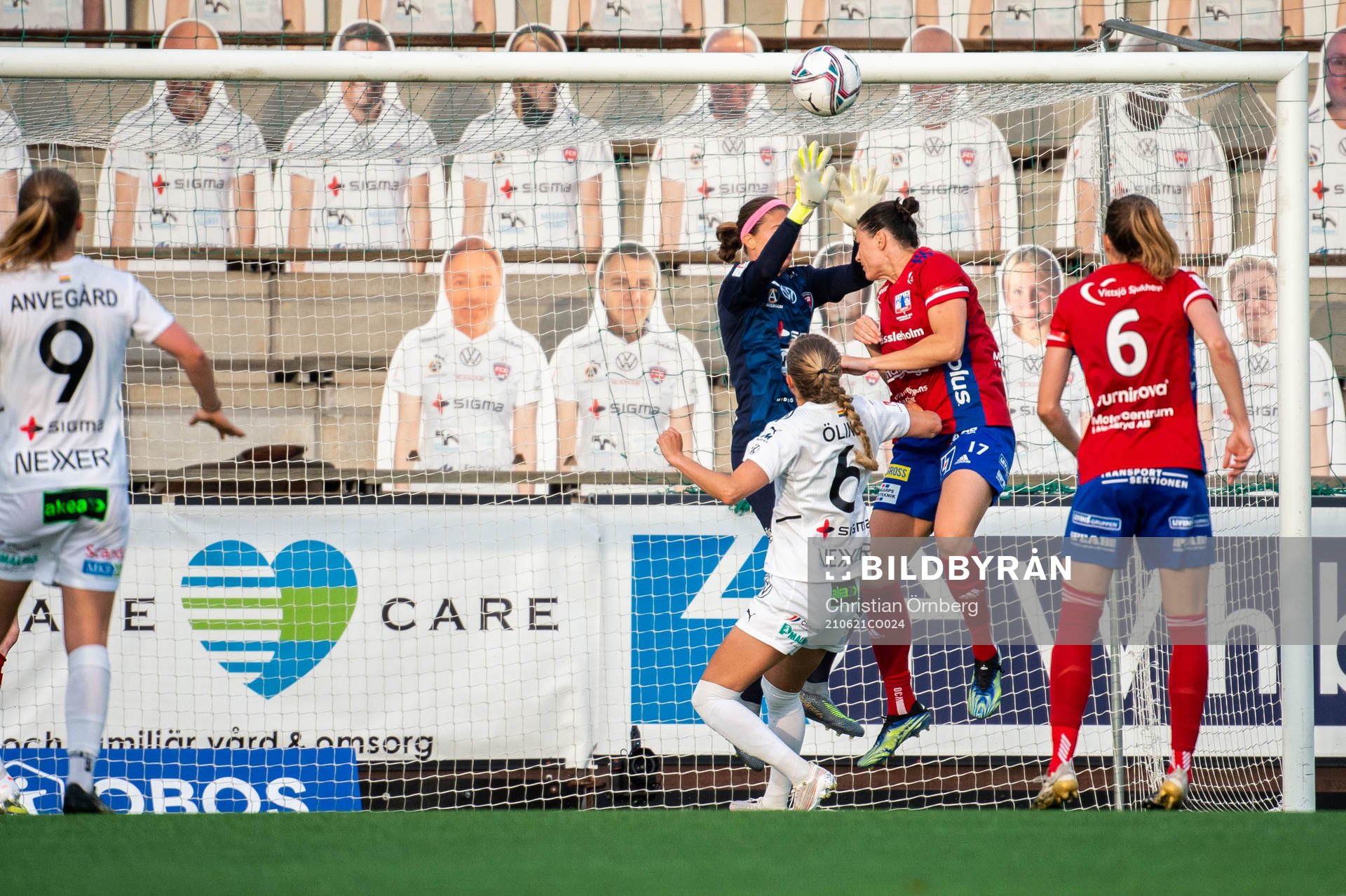 Vittsjös Emily Gielnik nickar in 2-1 under fotbollsmatchen i Damallsvenskan mellan FC Rosengård och Vittsjö den 21 juni 2021 i Malmö.