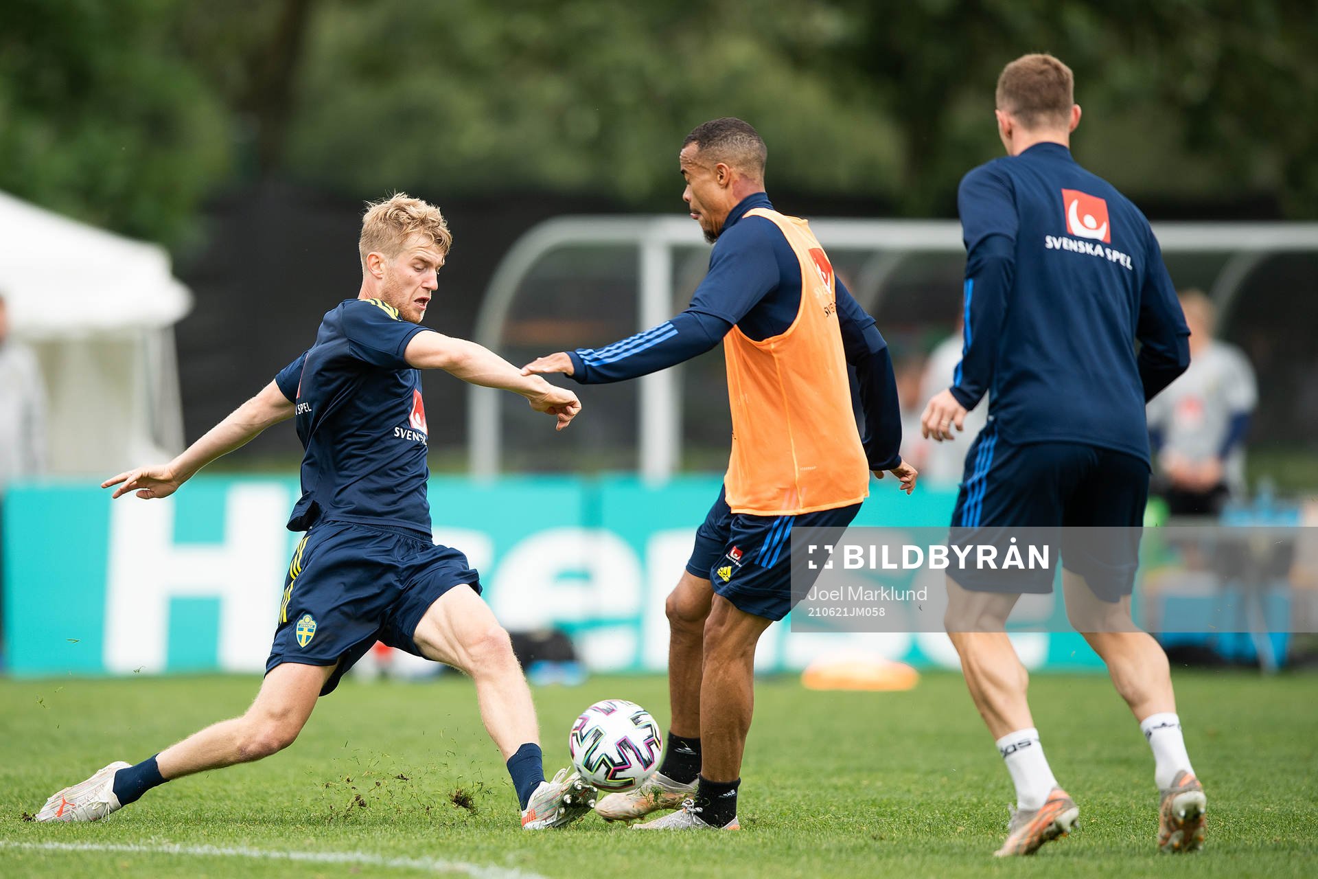 Filip Helander and Robin Quaison of the Swedish national