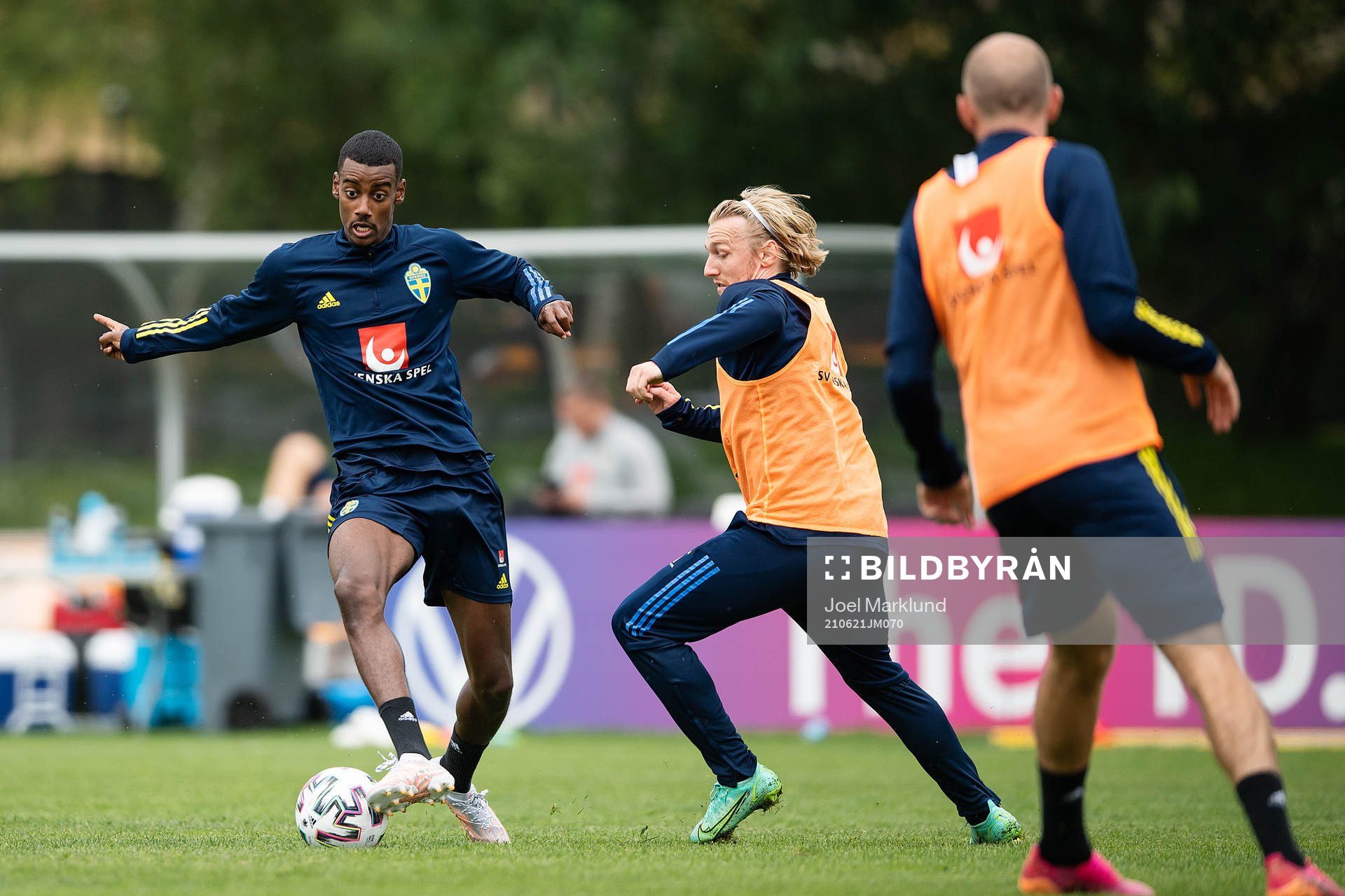 Alexander Isak and Emil Forsberg of the Swedish national
