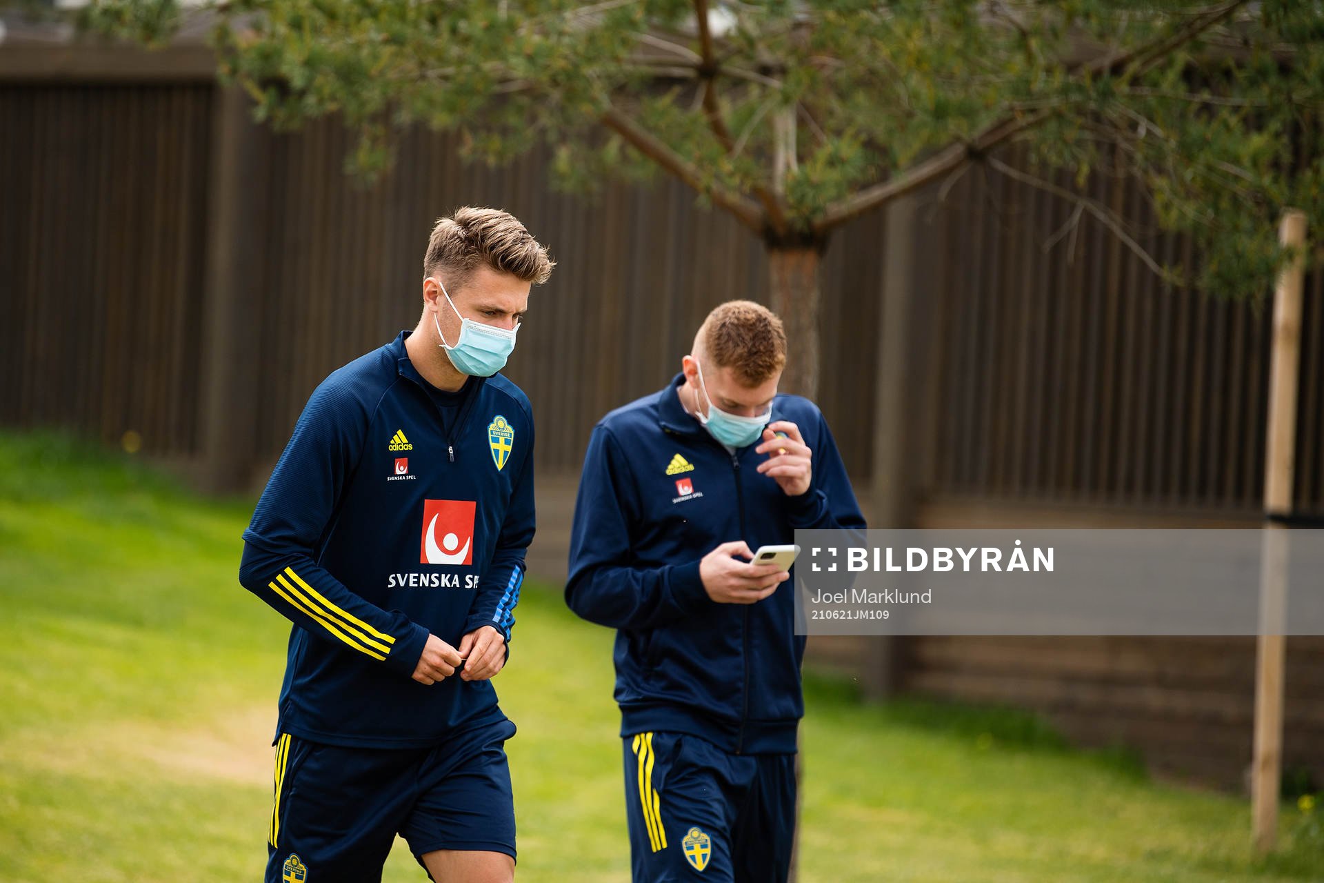 Mattias Svanberg and Dejan Kulusevski of the Swedish