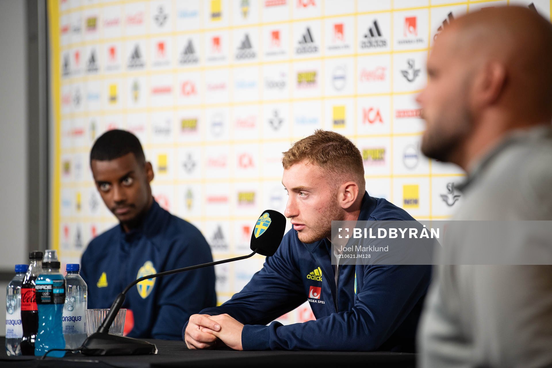 Alexander Isak and Dejan Kulusevski of the Swedish national