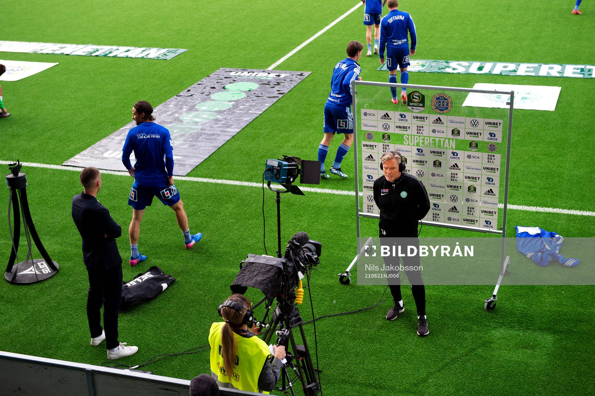 Västerås tränare Thomas Askebrand i intervju innan fotbollsmatchen i Superettan mellan GIF Sundsvall och Västerås SK den 21 juni 2021 i Sundsvall.