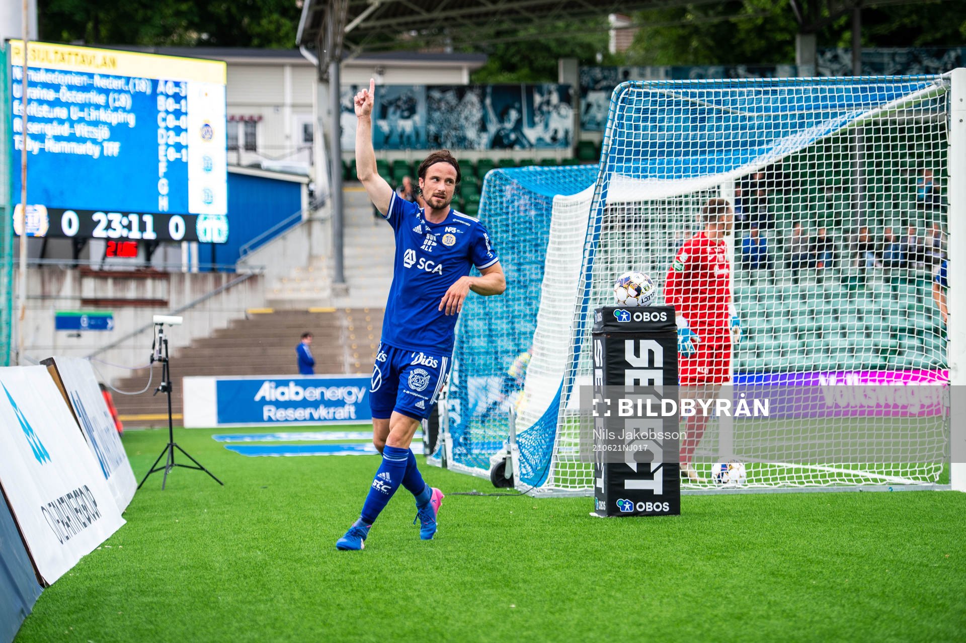 Sundsvalls Linus Hallenius jublar