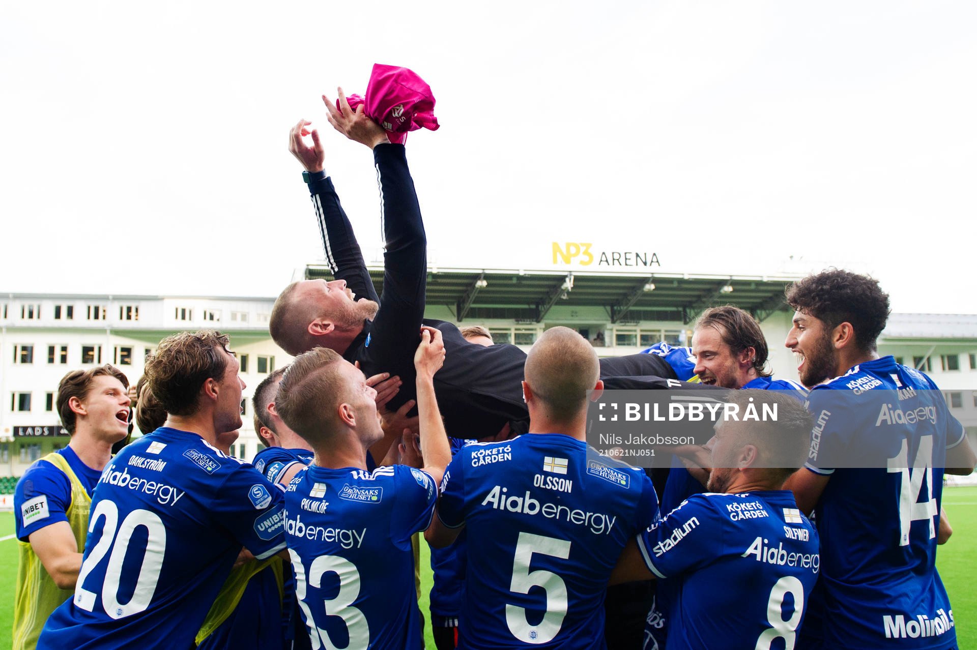 Sundsvalls målvaktstränare Tommy Naurin avtackas